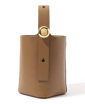 LOEWE ぺブルバケットミニバッグ
