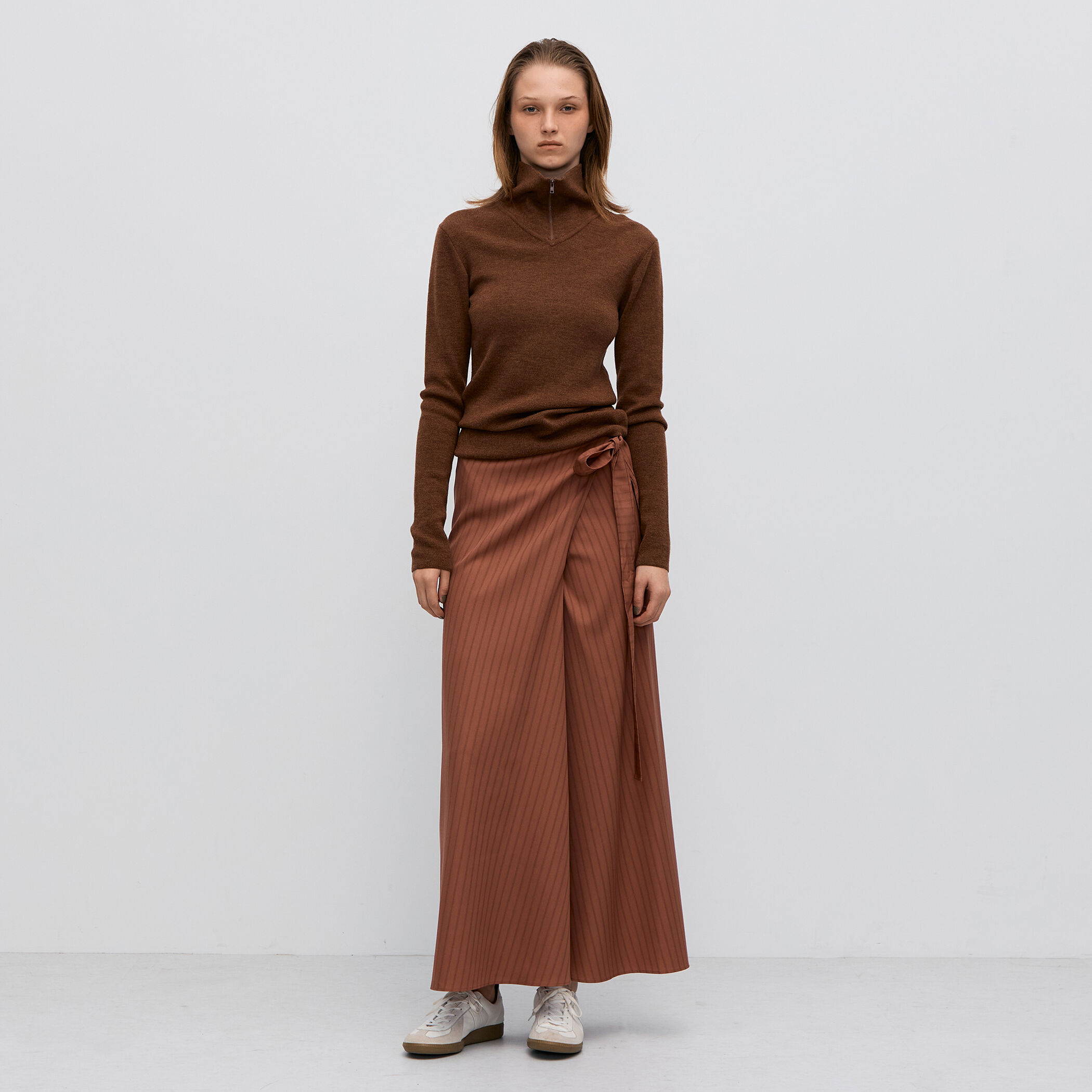 ストライプギャバ ラップロングスカート｜トゥモローランド 公式通販