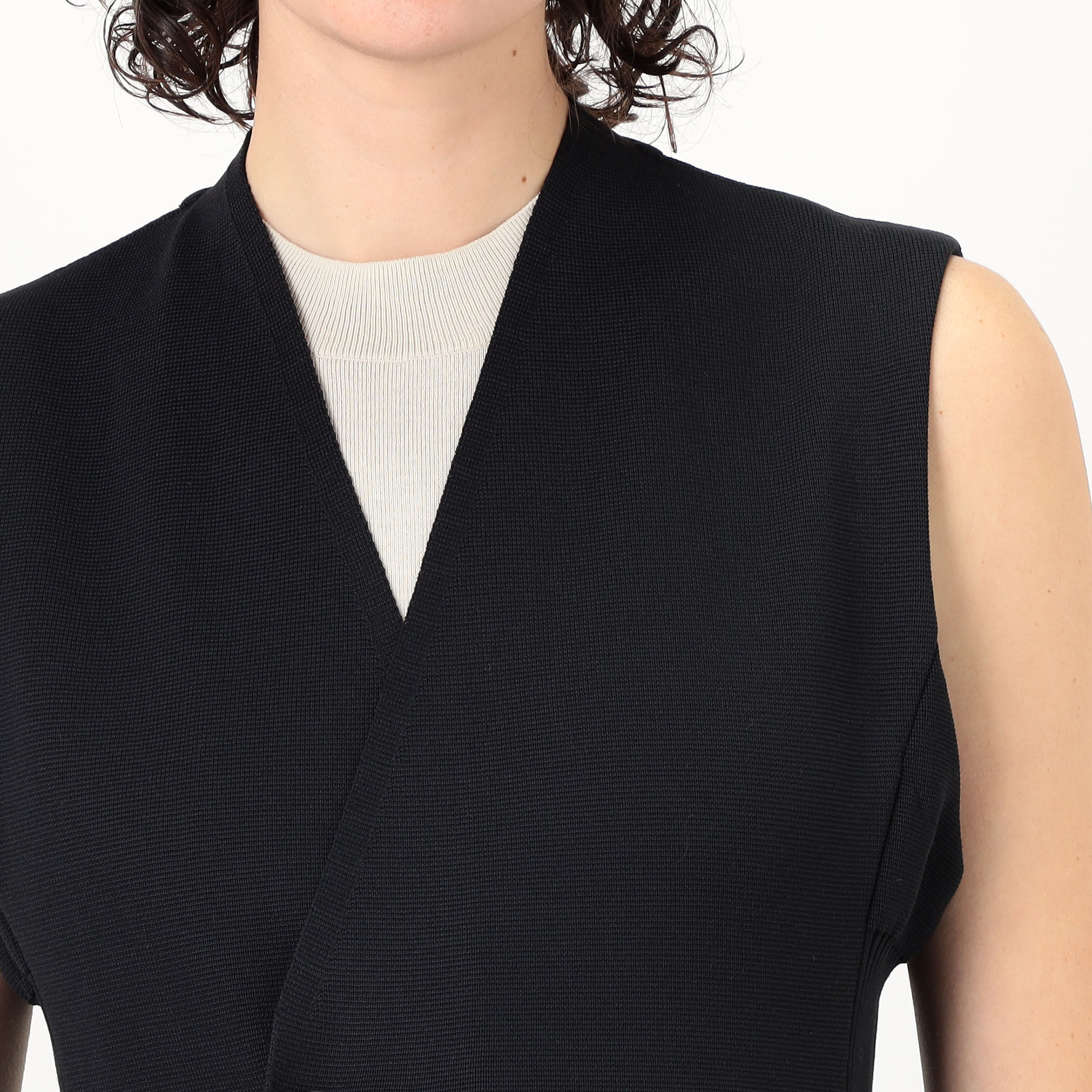 CFCL MILAN COLLARLESS LONG VEST｜トゥモローランド 公式通販