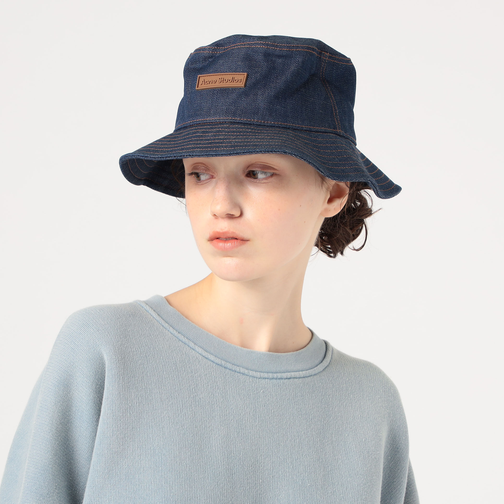 Acne Studios デニムバケットハット｜トゥモローランド 公式通販