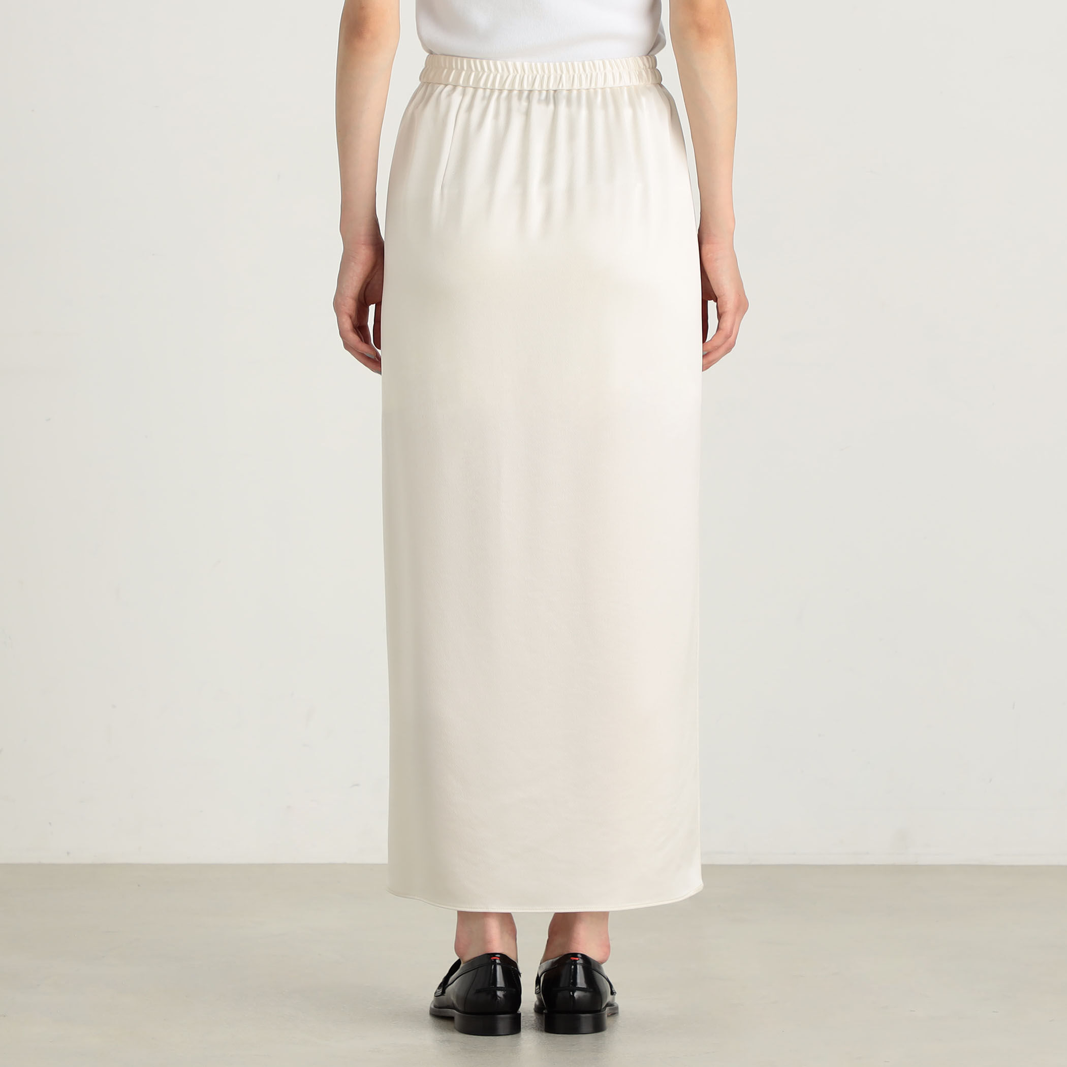 ハンマーサテン タイトスカート｜トゥモローランド 公式通販