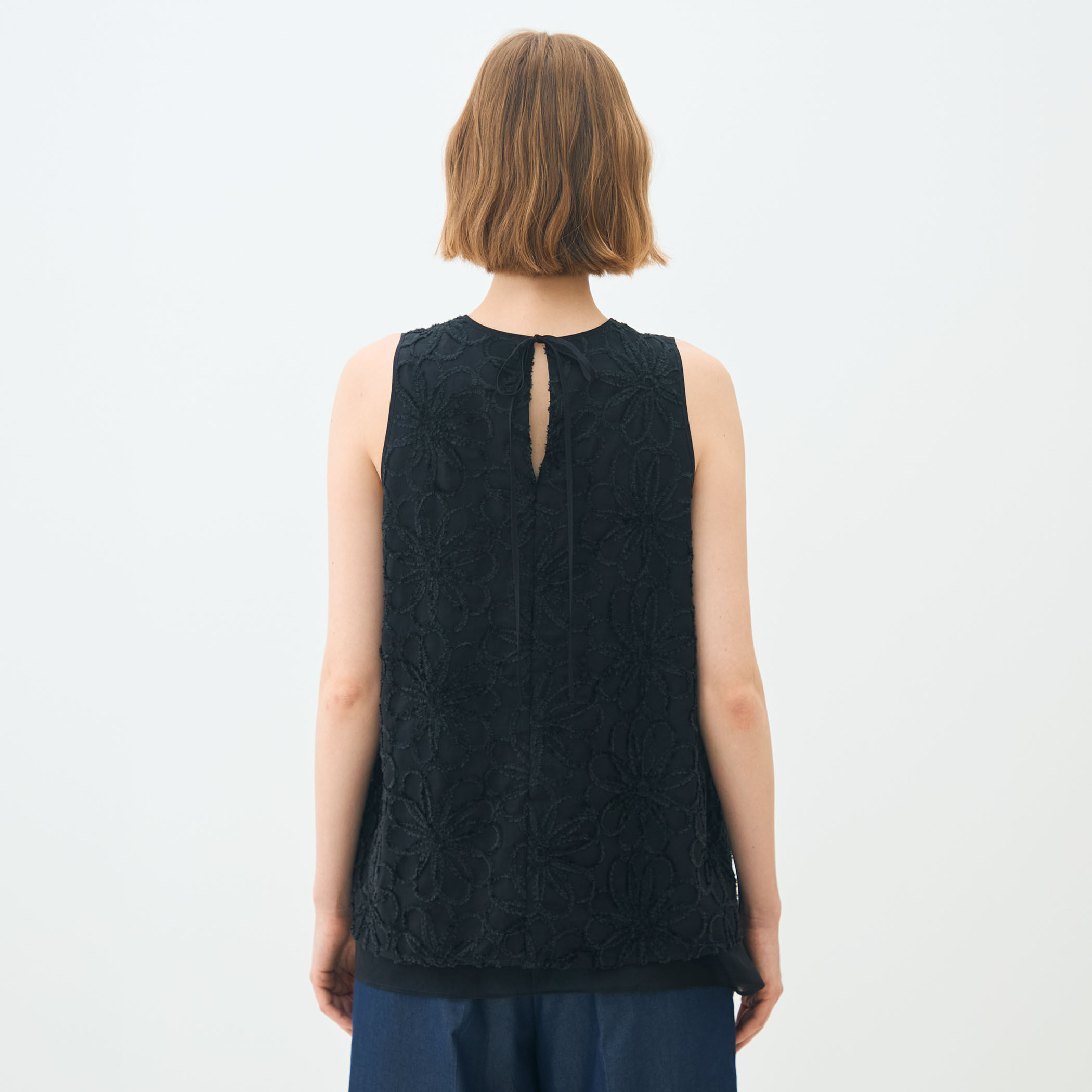 レーヌエンブロイダリー スリーブレスブラウス｜トゥモローランド 公式通販