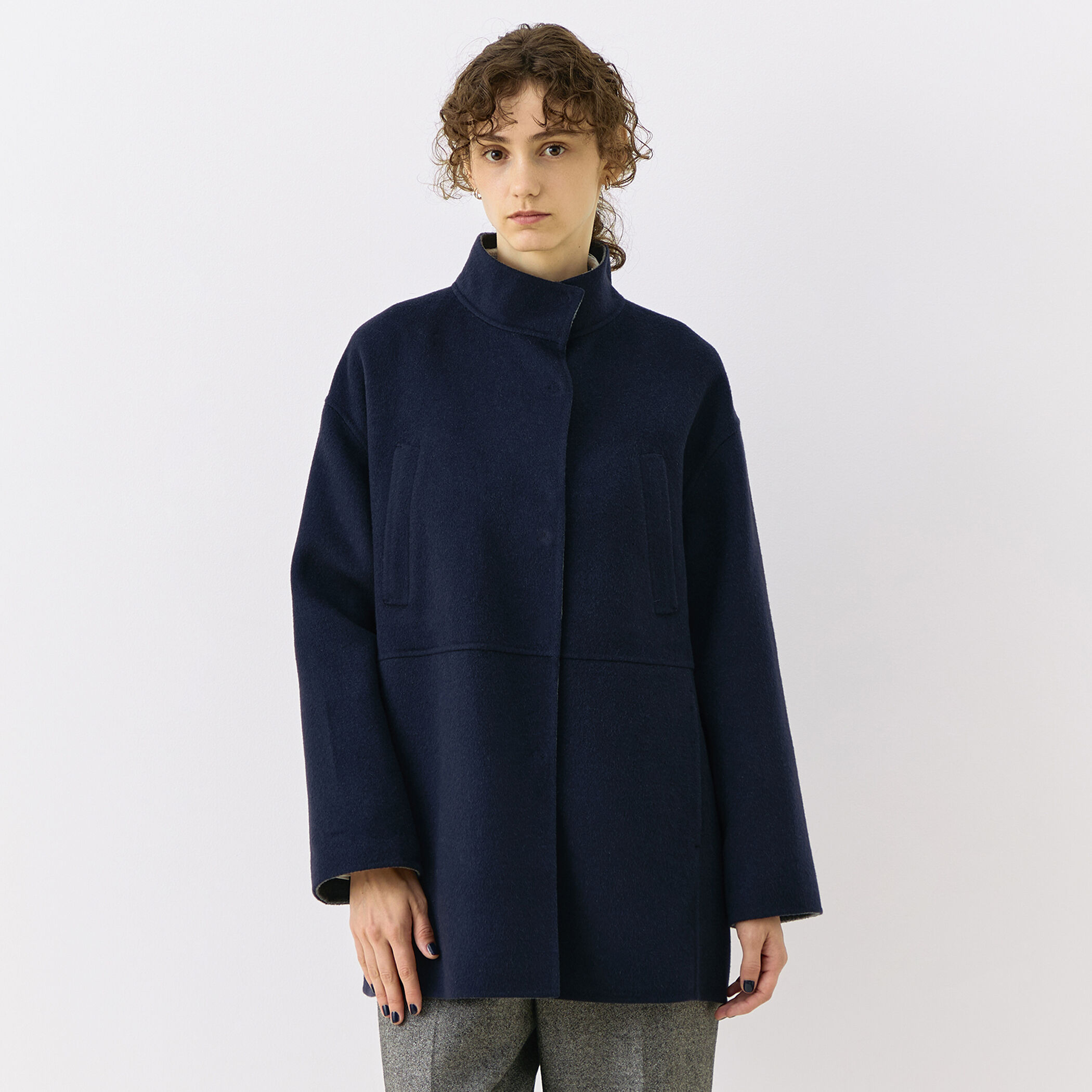 小さいサイズ 32 Theory luxe ダブルフェイス リバーコート 紺 WEB先行予約】スーパーダブルフェイス ミドルコート｜トゥモローランド