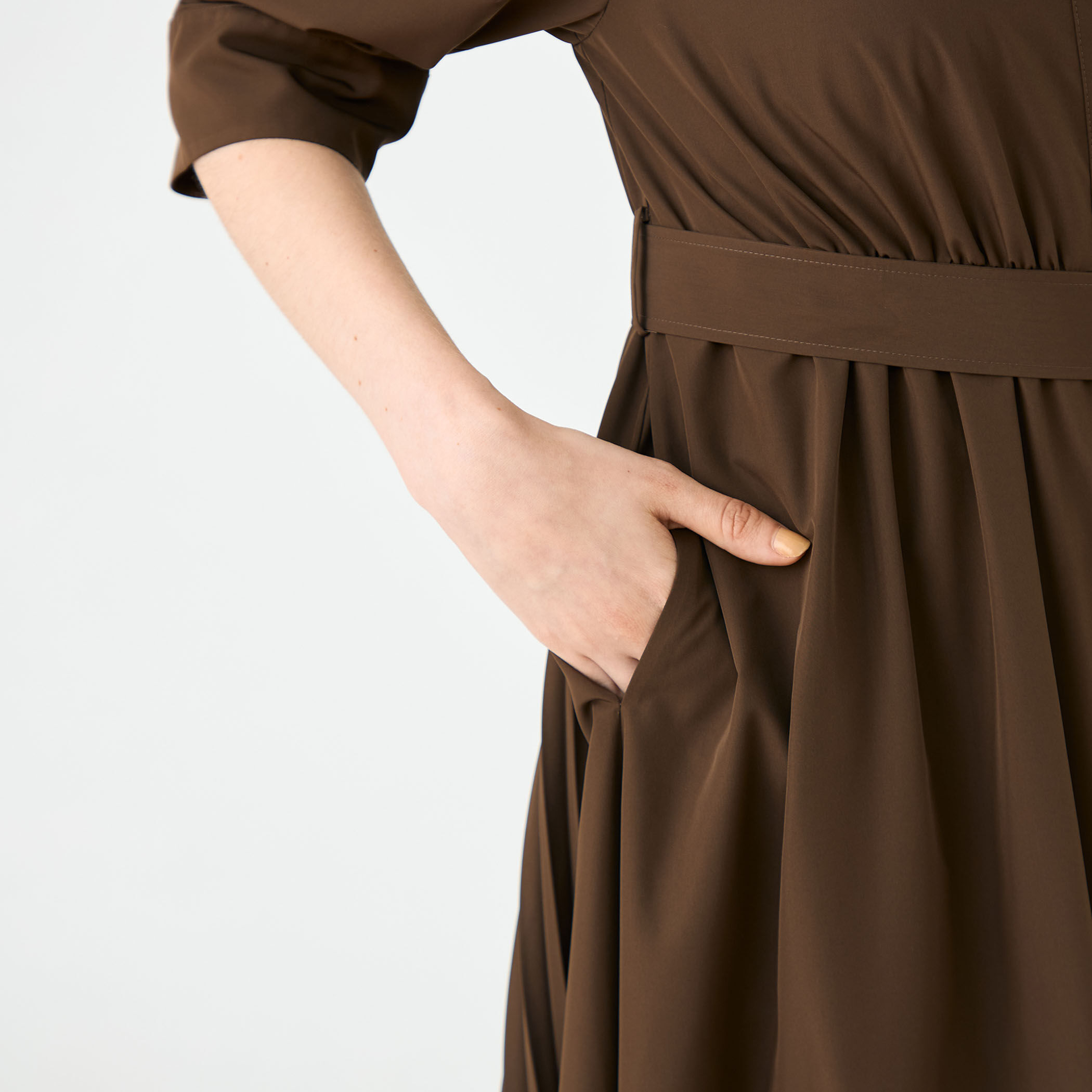 TOMORROWLAND ♪ シャツワンピース ダークブラウン スパンブロード シャツワンピース｜トゥモローランド 公式通販