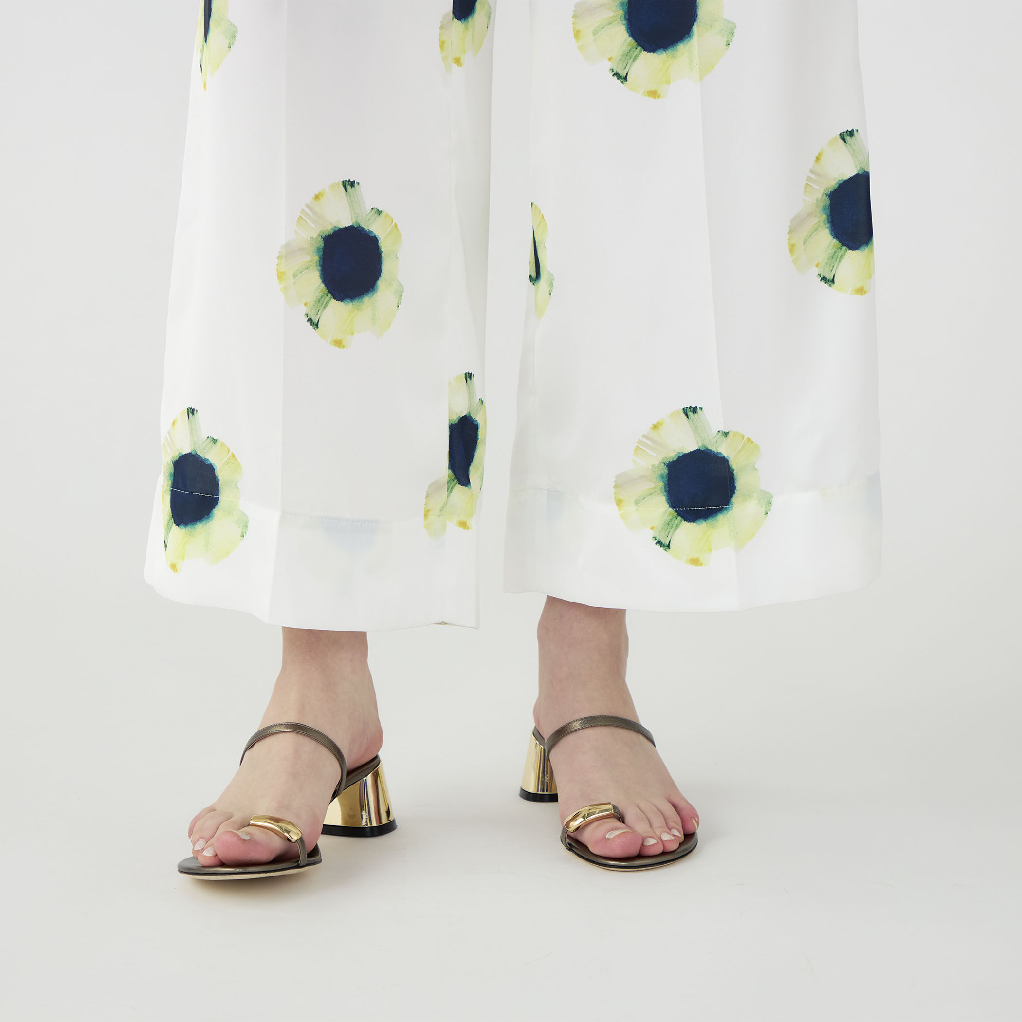 別注】TELMA Printed フラワー パンツ｜トゥモローランド 公式サイト