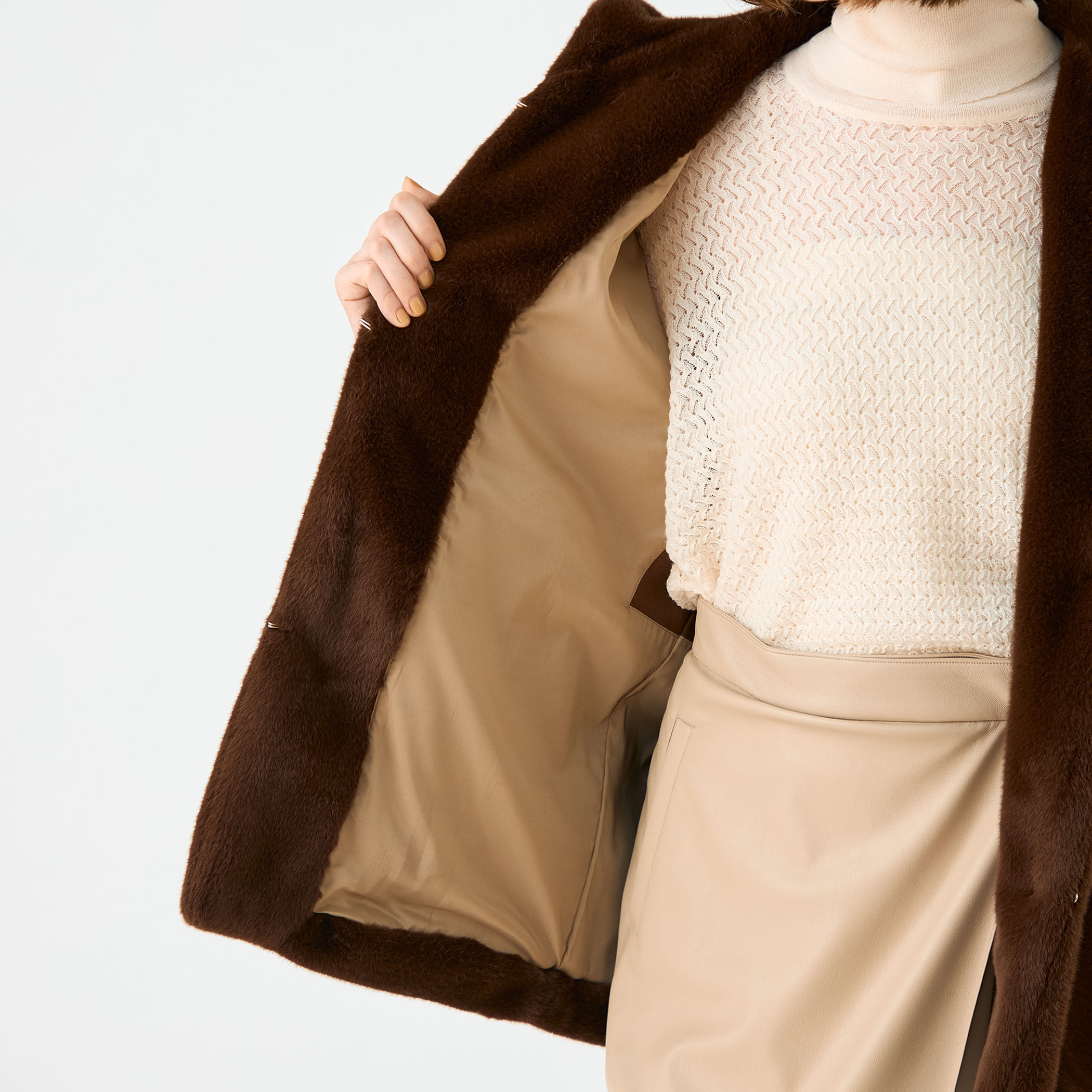TOMORROWLAND BALLSEY FOXファーカシミヤ入りポンチョ 38 TOMORROWLAND BALLSEY FOXファーカシミヤ入りポンチョ 38