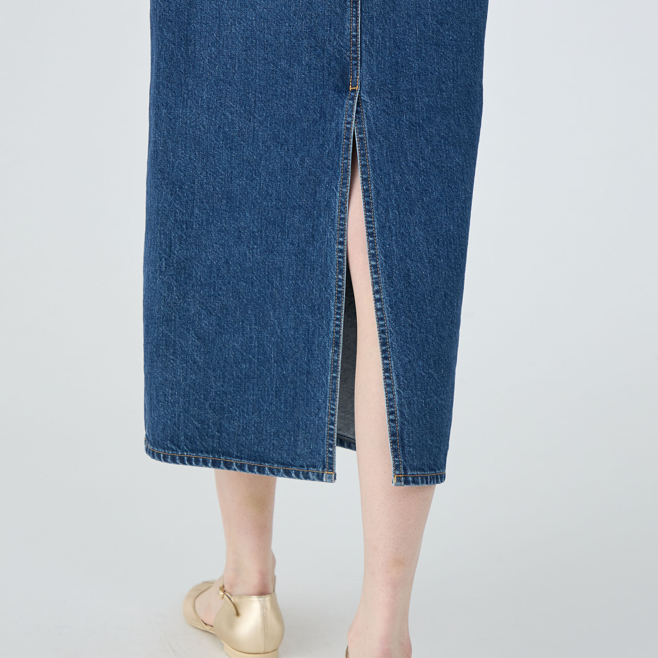 コットンデニム Iラインロングスカート｜トゥモローランド 公式通販