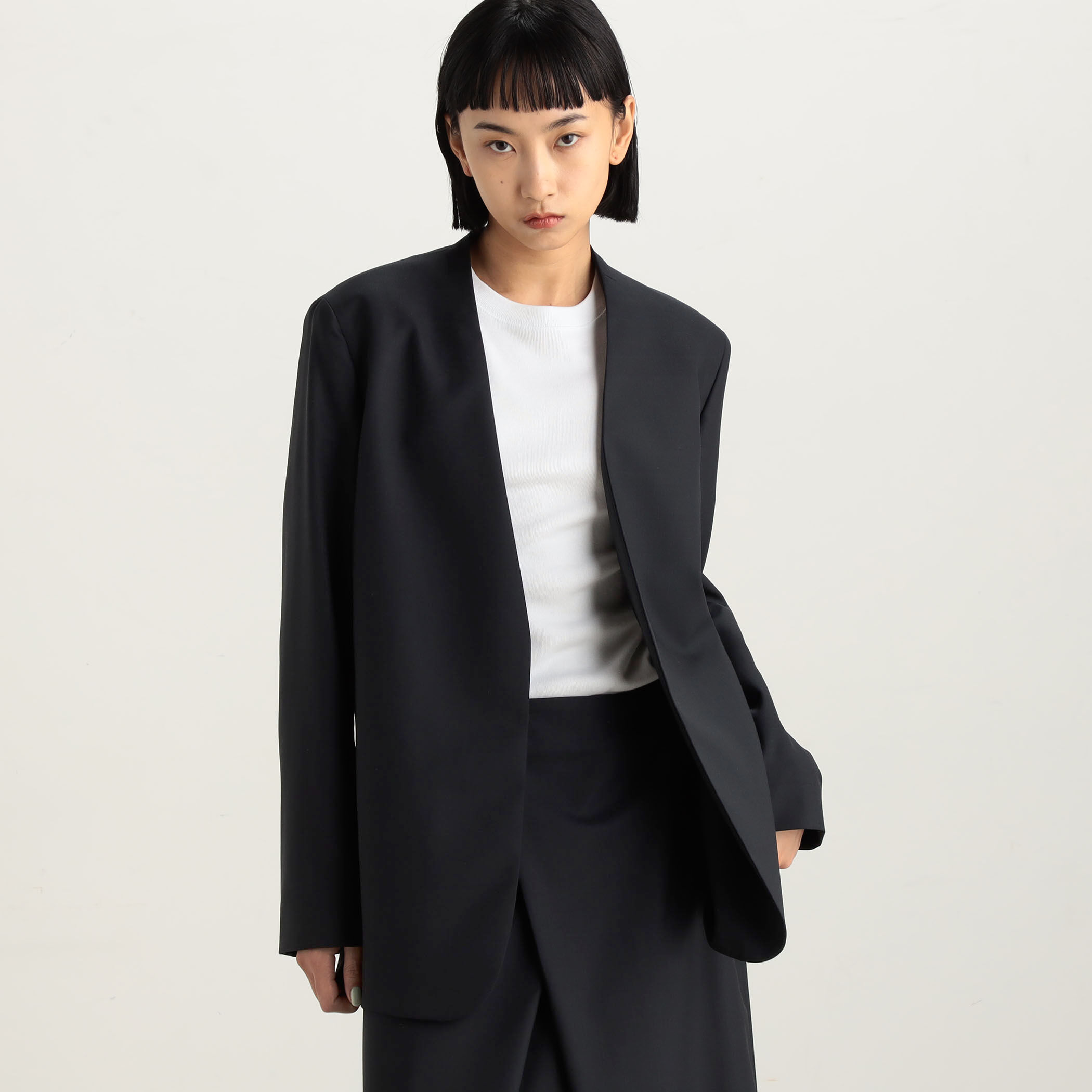 ウォッシャブルトロノーカラージャケット｜トゥモローランド 公式通販