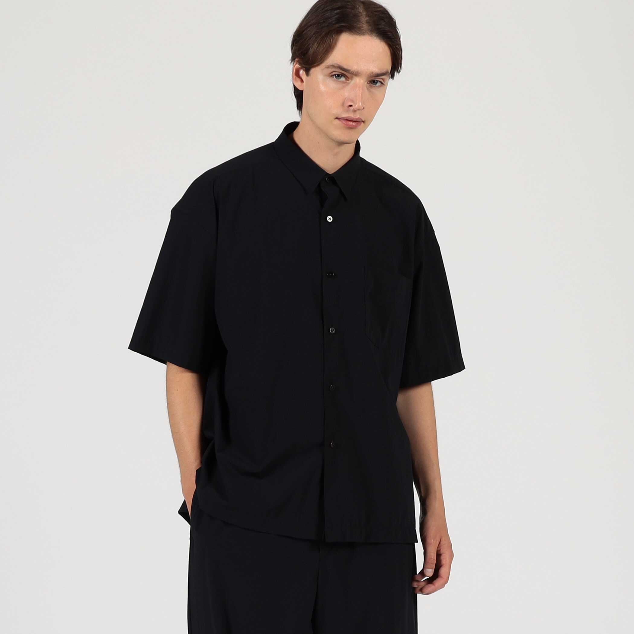 美品　デンハム　ナイロン半袖シャツ リサイクルナイロン 半袖シャツ｜トゥモローランド 公式通販