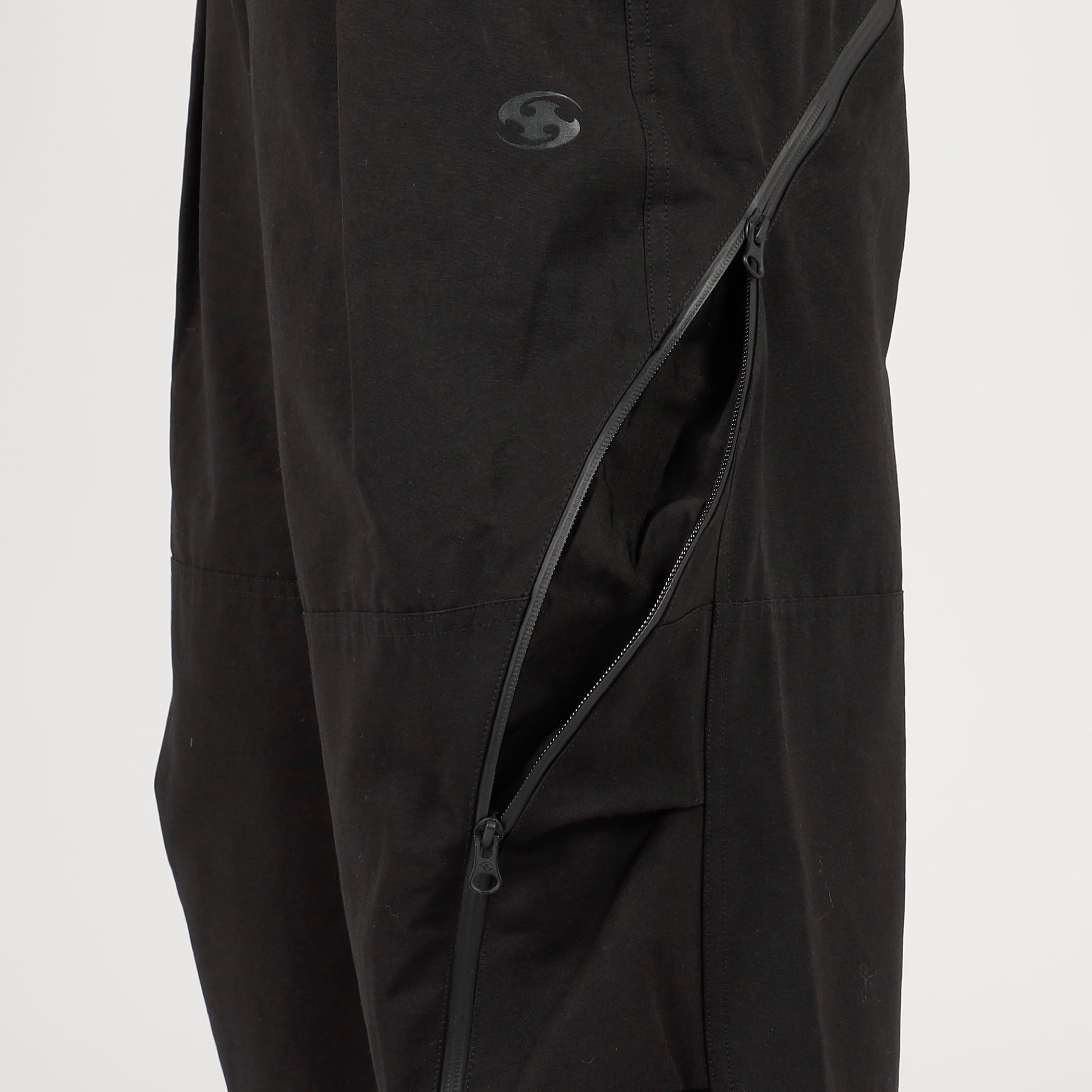 SAN SAN GEAR AFFINE CURVE PANTS_a｜トゥモローランド 公式サイト