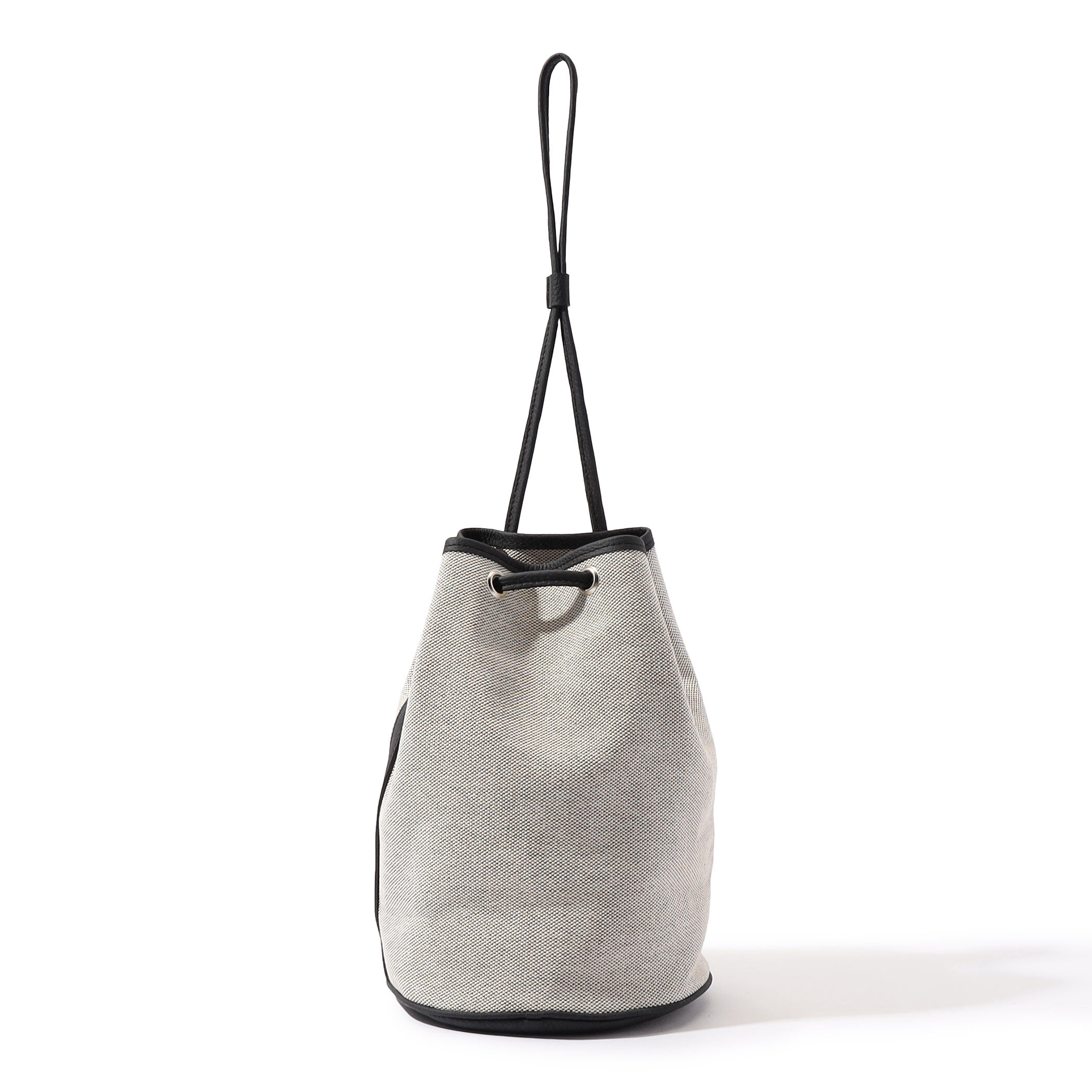 Charles et Charlus ESCALA 巾着バッグ グリーン 本革 別注】Charles et Charlus ESCALA 巾着バッグ｜トゥモローランド 公式通販