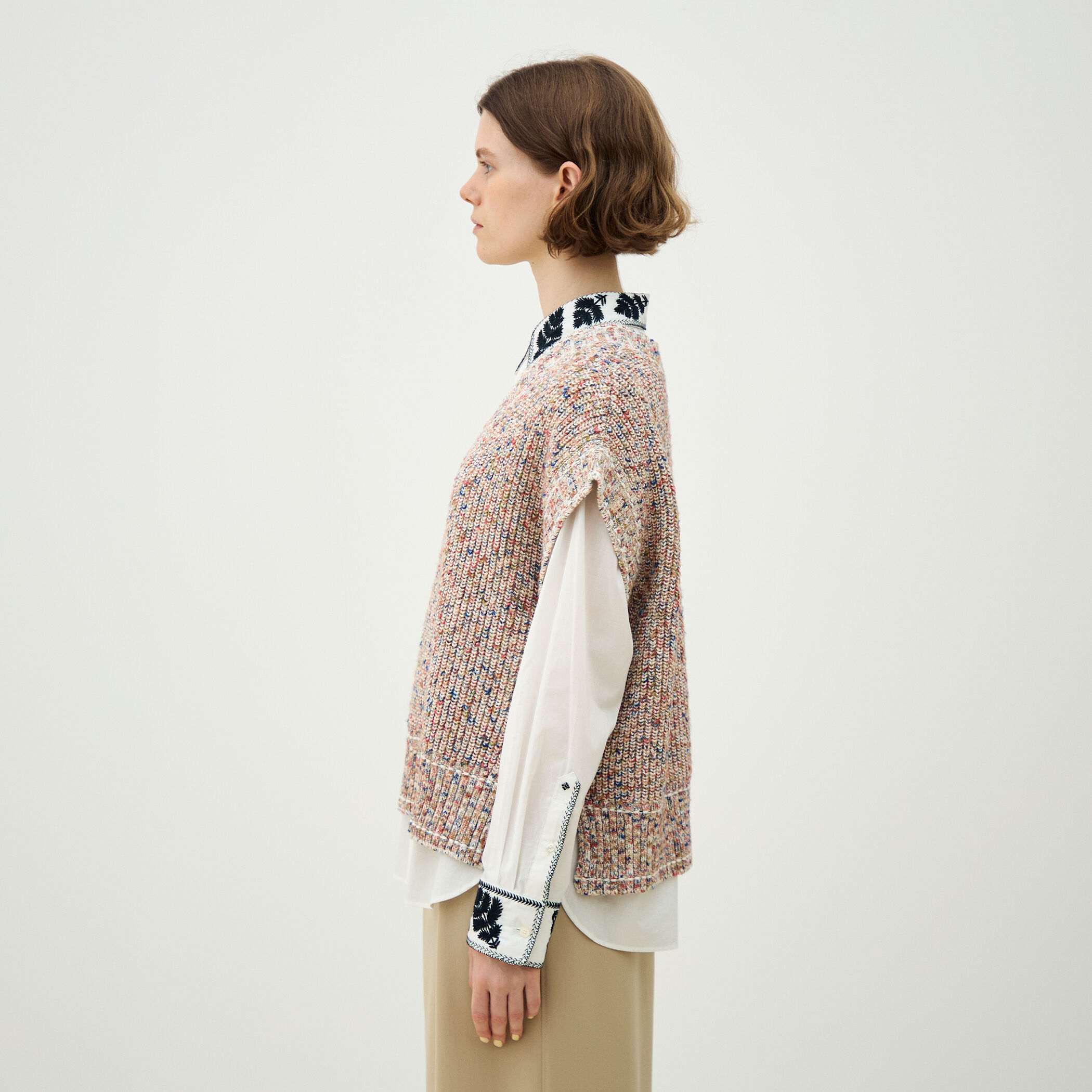 ハイブリットコットンツイーディー Vネックベスト｜トゥモローランド