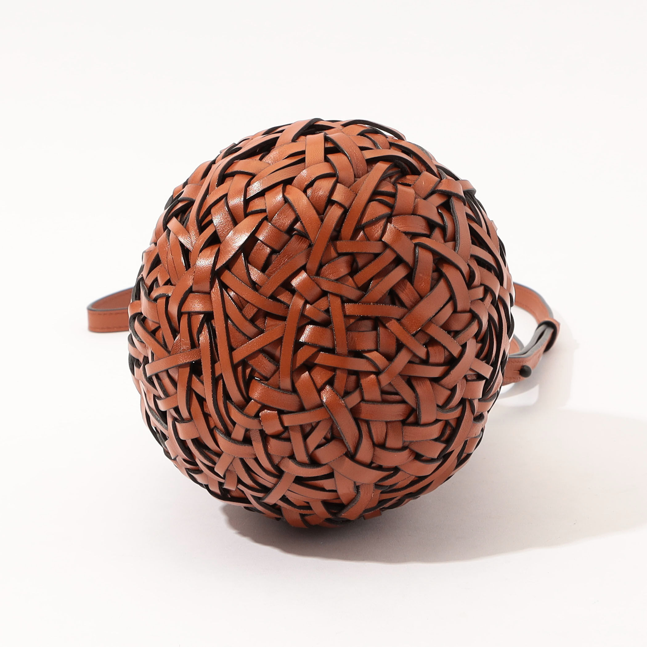 LOEWE NEST SMALL BAG｜トゥモローランド 公式通販