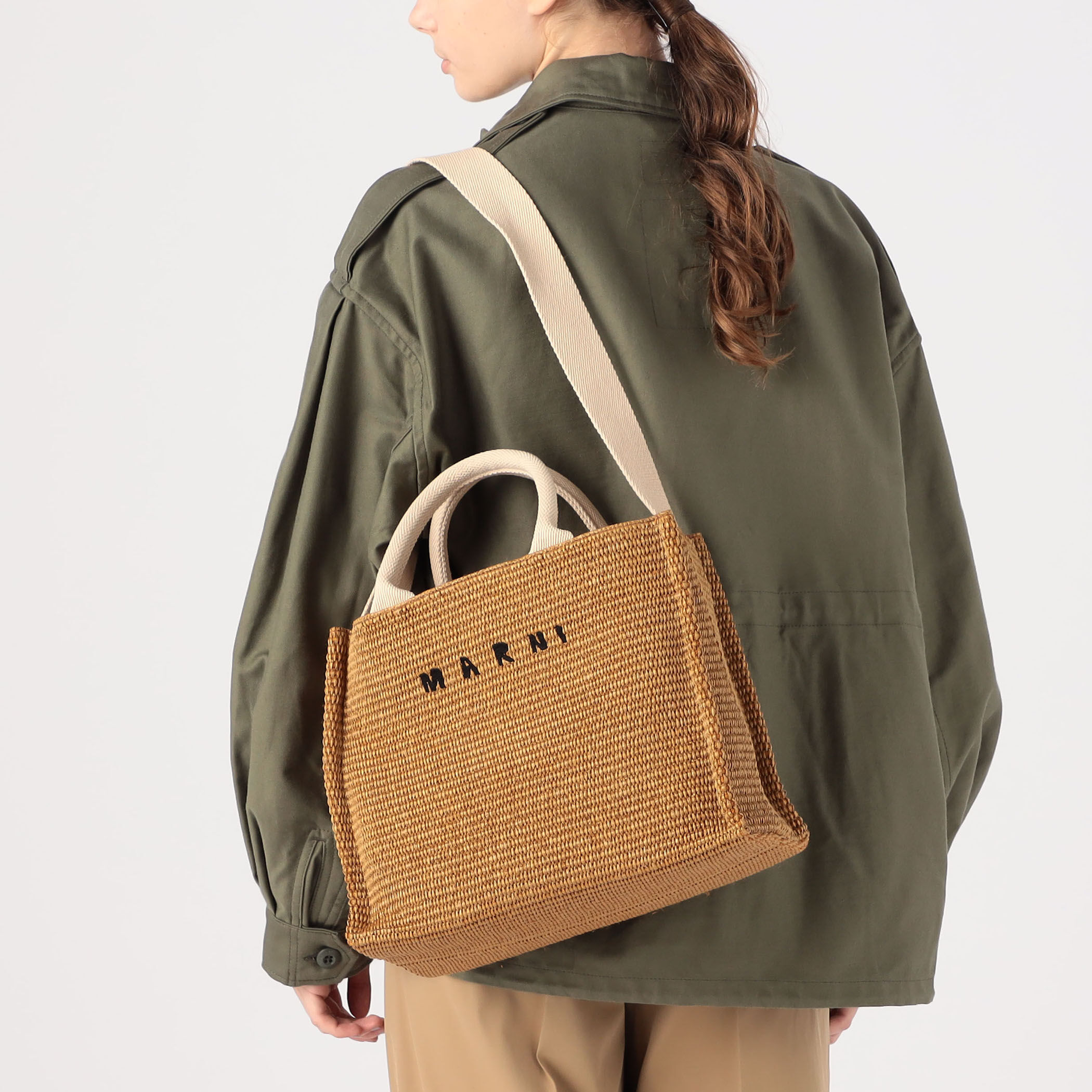 MARNI Basket ムートン スモール トートバッグ ナチュラル トートバッグスモール | Marni