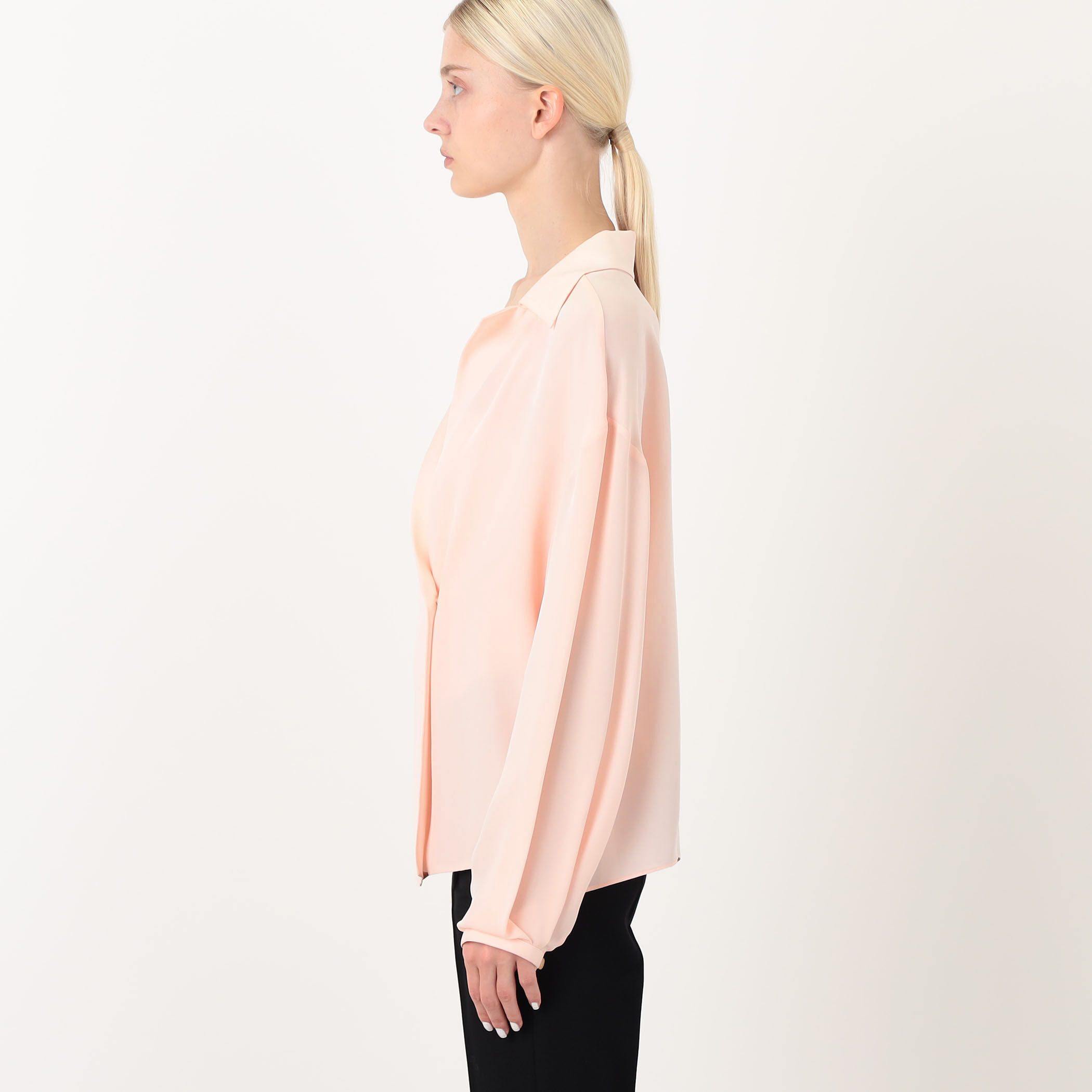 KHAITE ASHTON TOP シルクブラウス｜トゥモローランド 公式サイト