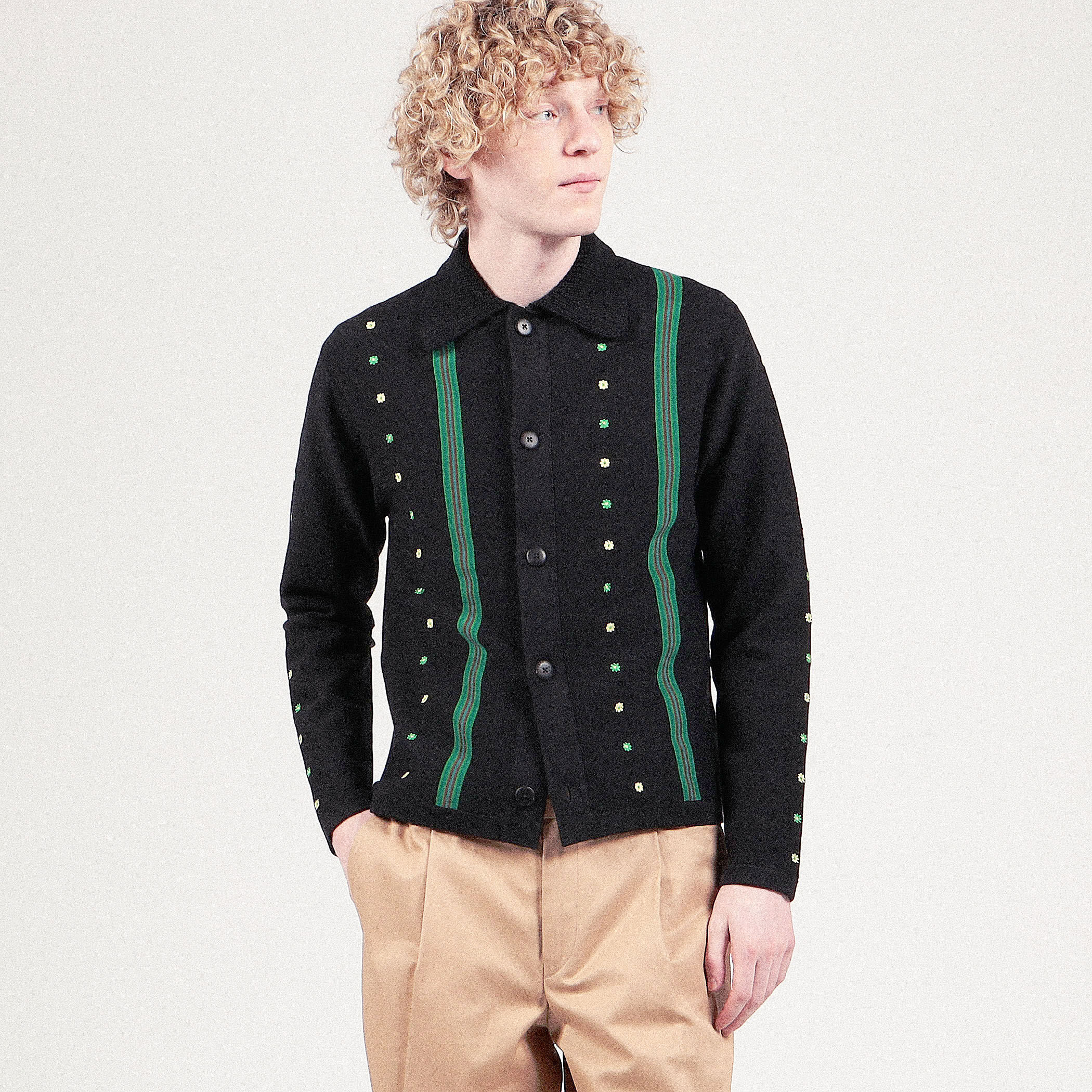 □CABaN コットンカシミヤ エンブロイダリーポロカーディガン