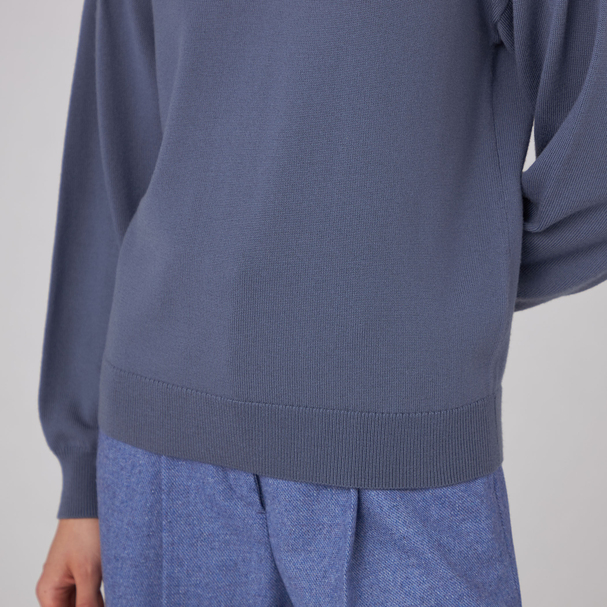 エクストラファインウール ギャザースリーブプルオーバー