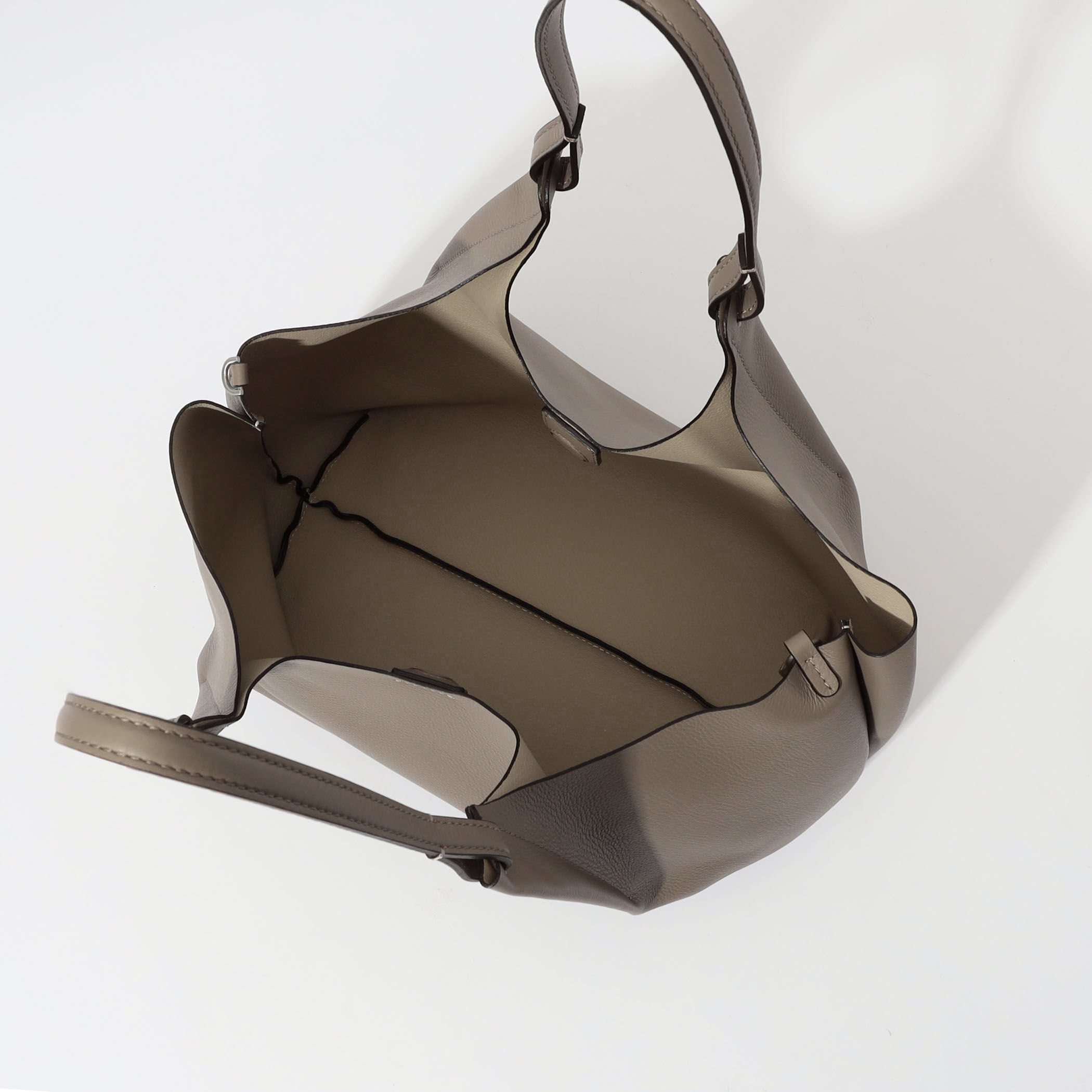 GIANNI CHIARINI DUA ショルダーバッグ｜トゥモローランド 公式サイト