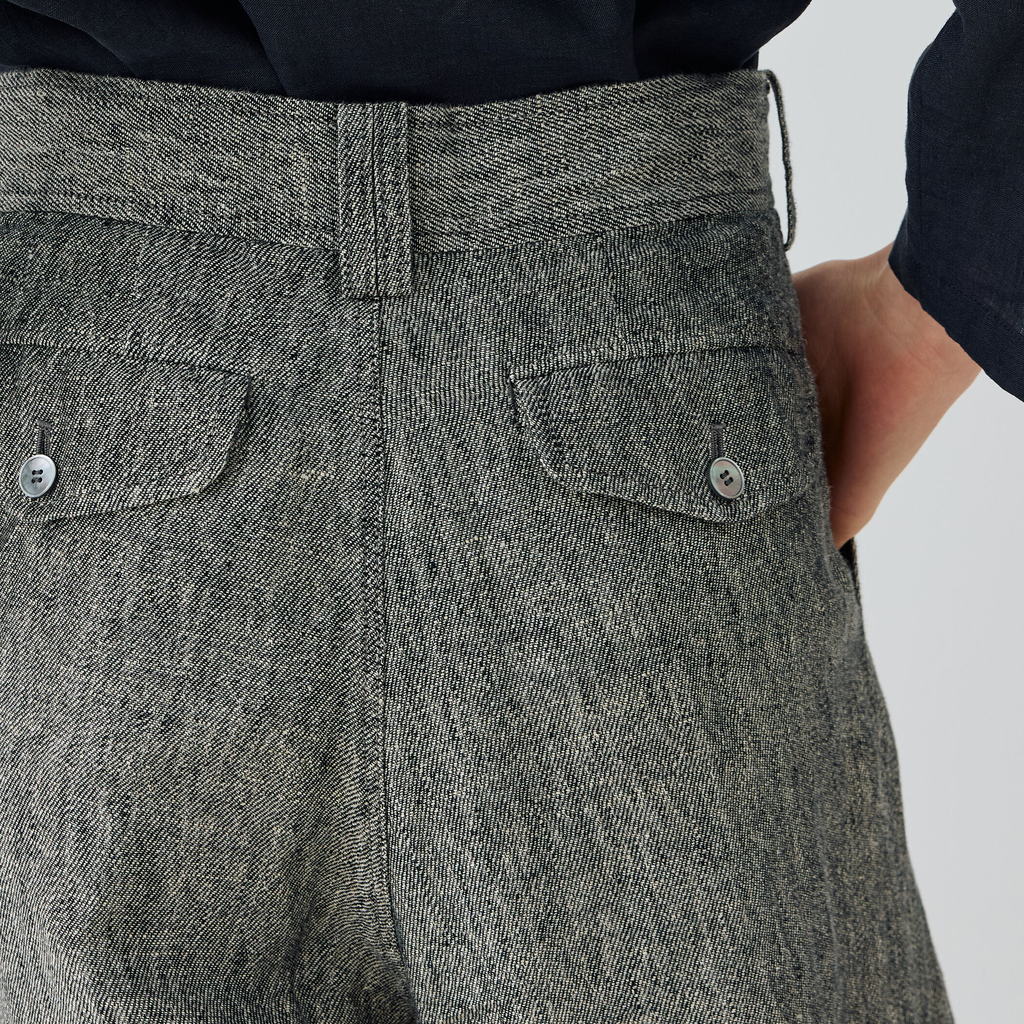 ヘリテージリネン アーミースラックスパンツ｜トゥモローランド 公式通販