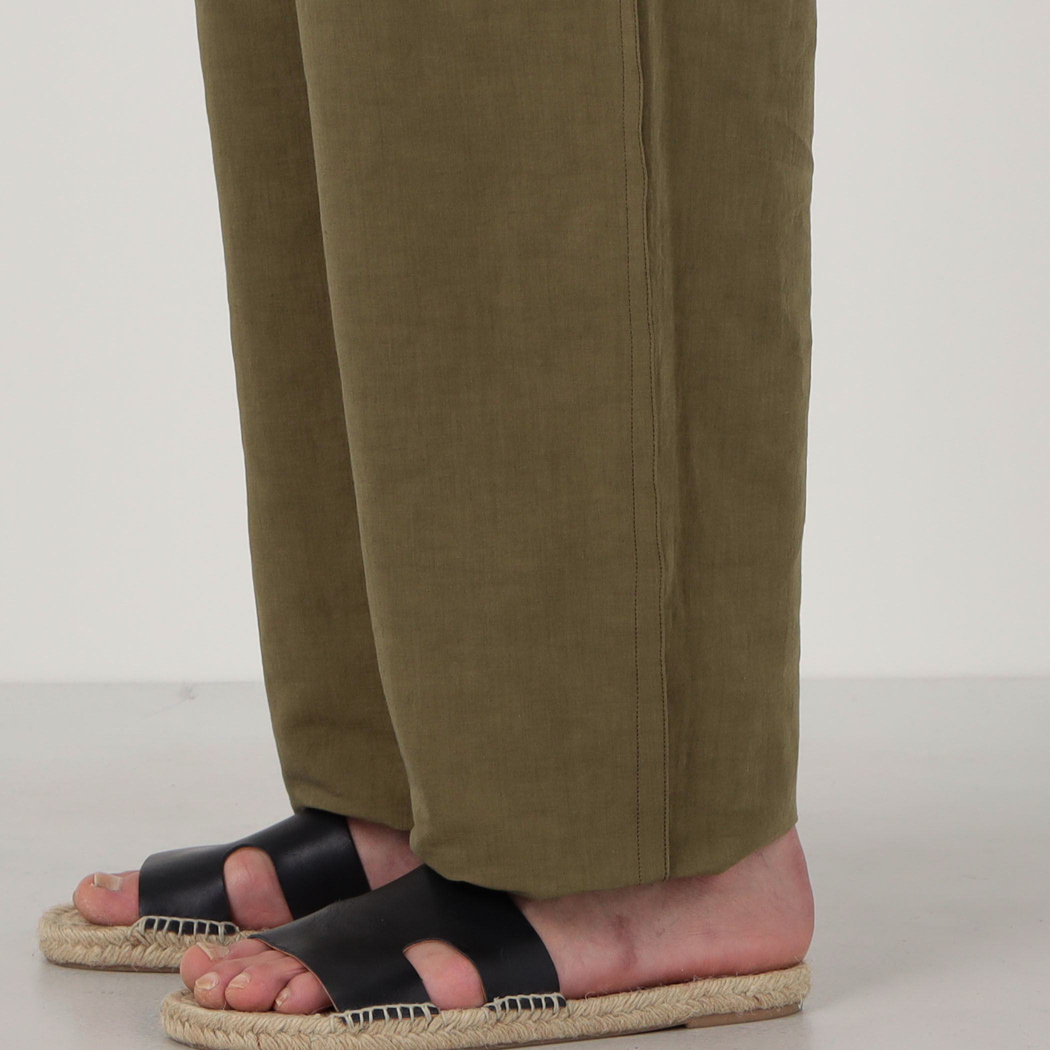 リネンコットン 2タック ペグトップテーパードパンツ