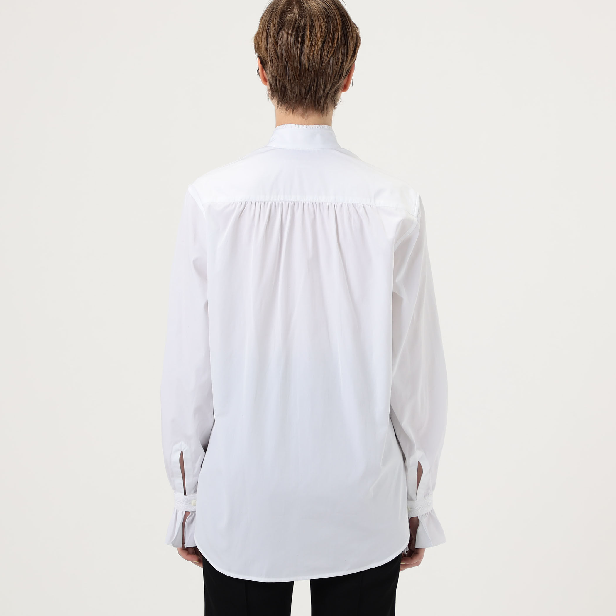 BOURRIENNE BOUDOIR コットン スタンドカラーシャツ｜トゥモローランド