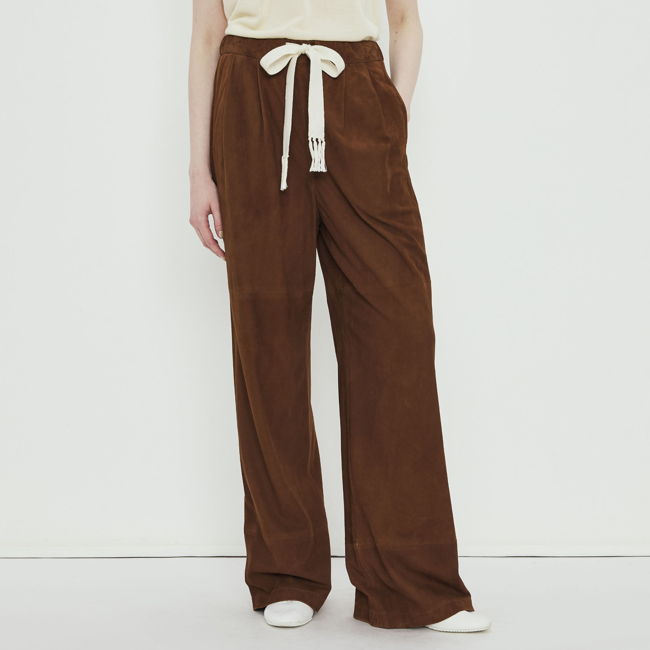 METIS SUEDE ドローストリングパンツ｜トゥモローランド 公式通販