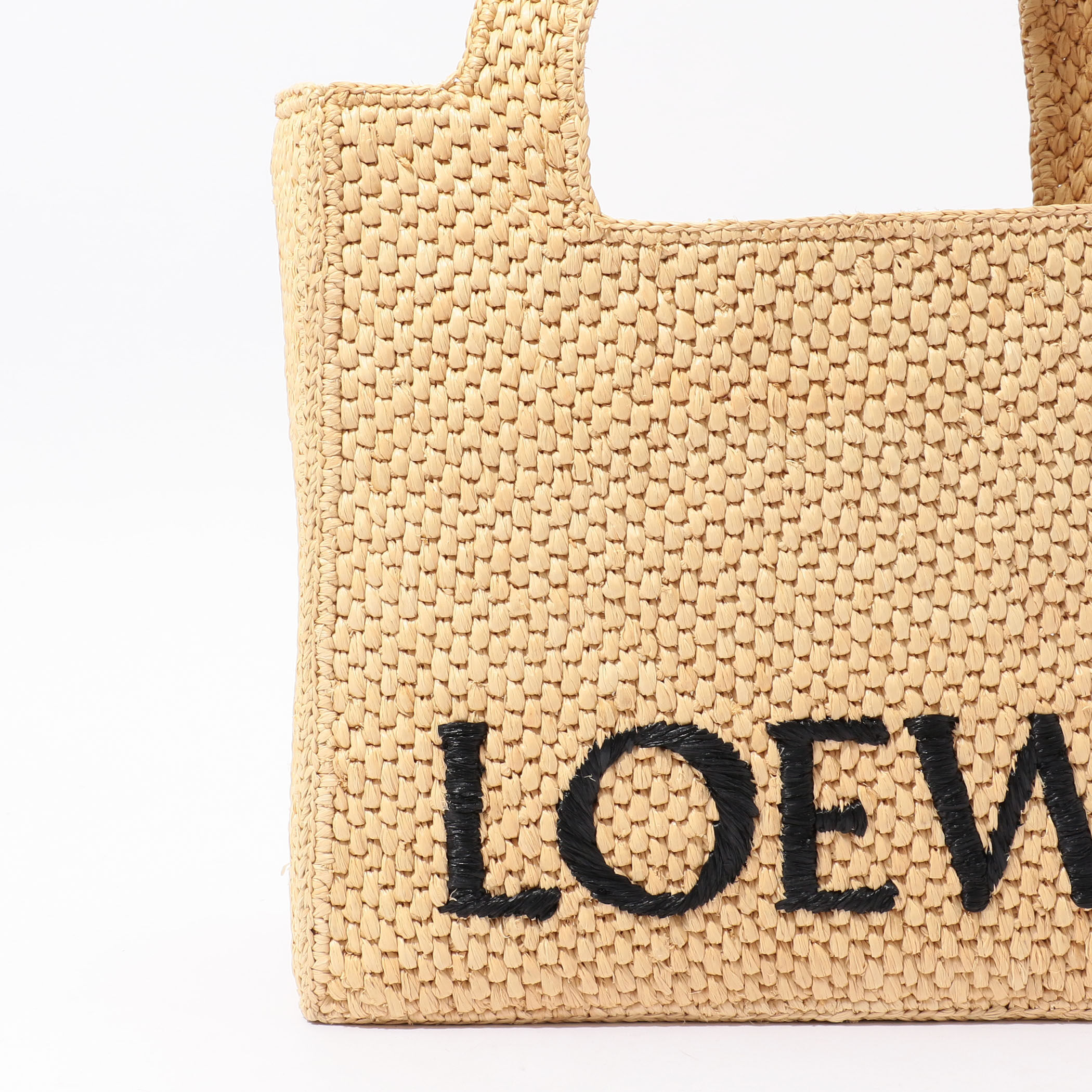 【関税込み★国内発送】LOEWE ロゴ入り ミディアムトートバッグ LOEWE（ロエベ）の「ロエベフォント トート ミディアム