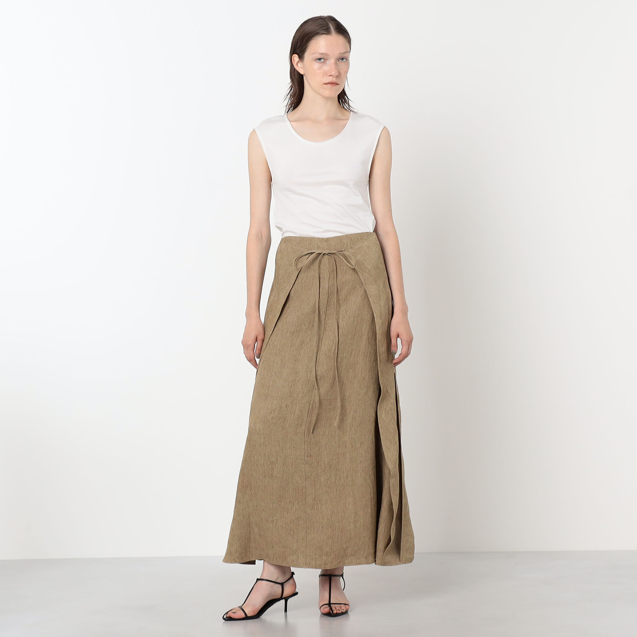 RUOHAN KORA SKIRT リネン ロングスカート｜トゥモローランド 公式サイト