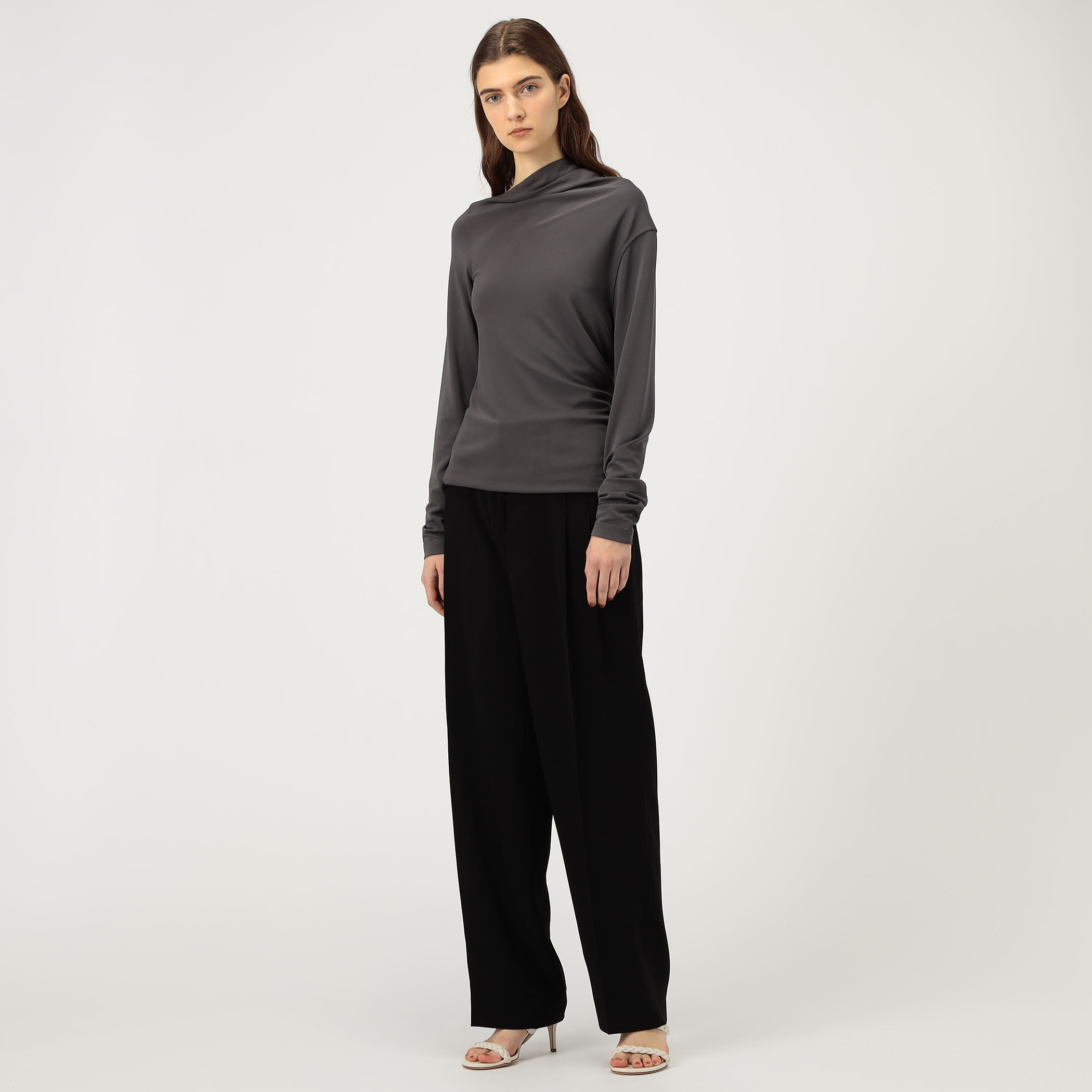 □TOTEME Double-pleat straig スラックス｜トゥモローランド 公式サイト