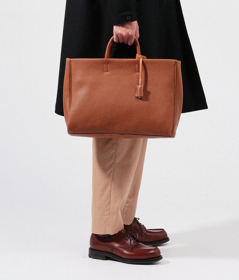 別注】A×TOMORROWLAND シュリンクレザーブリーフトートバッグ 