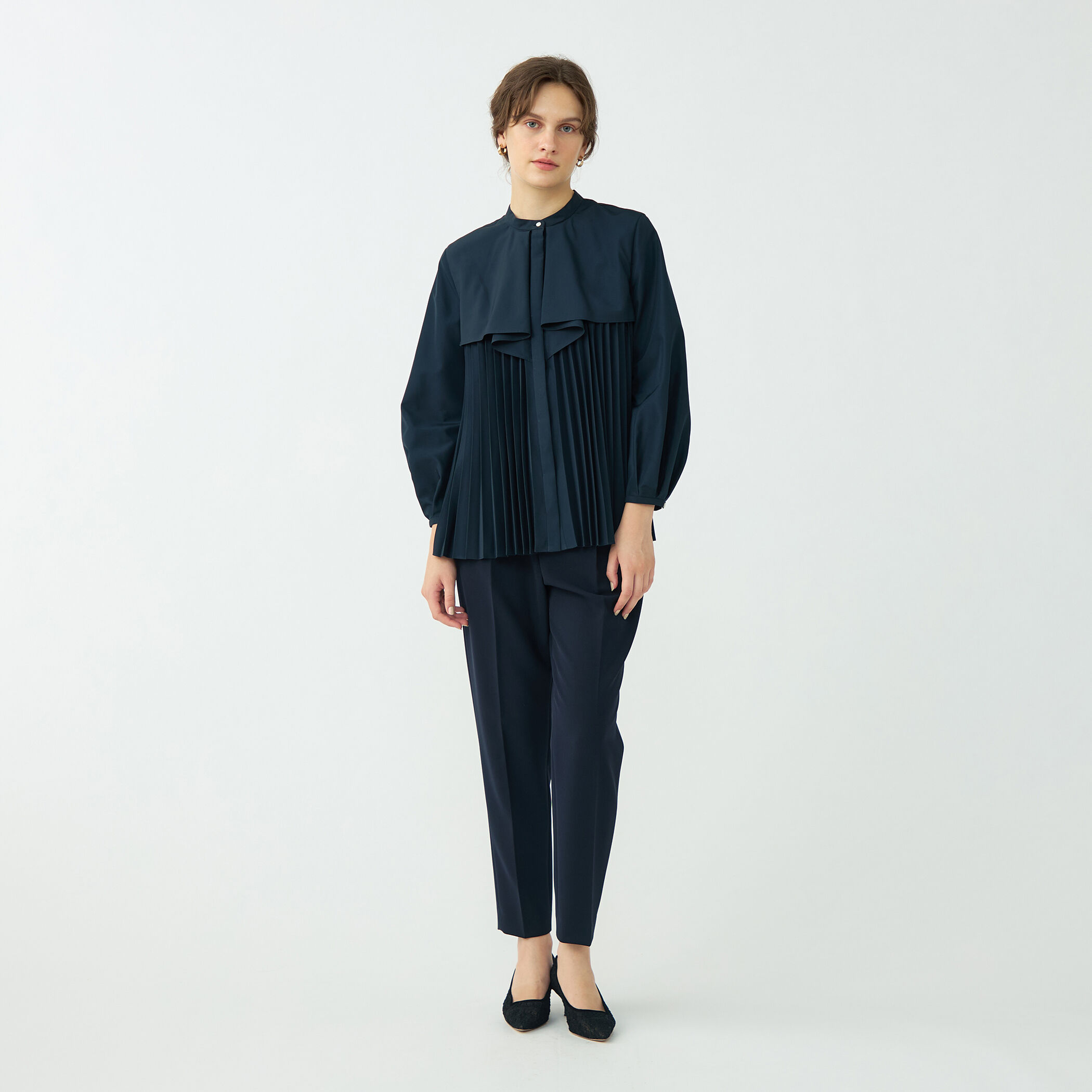 プリーツコンビ フロントドレープブラウス｜トゥモローランド 公式通販