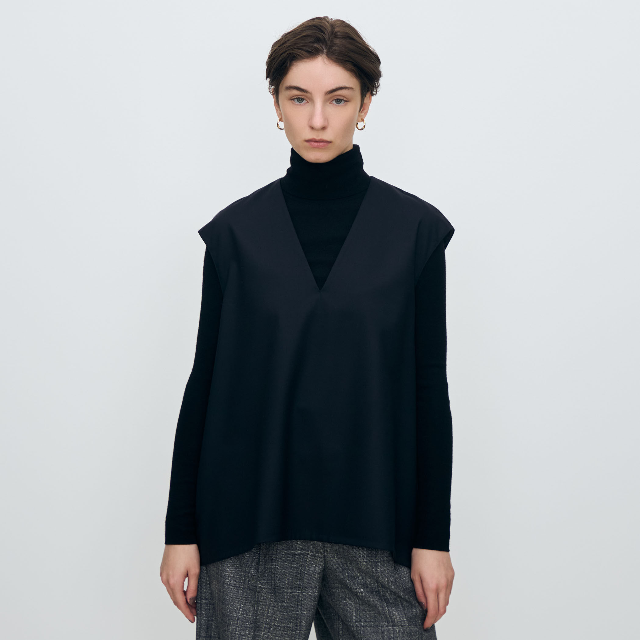 スーパーウールウィーブ Vネックトップス｜トゥモローランド 公式通販