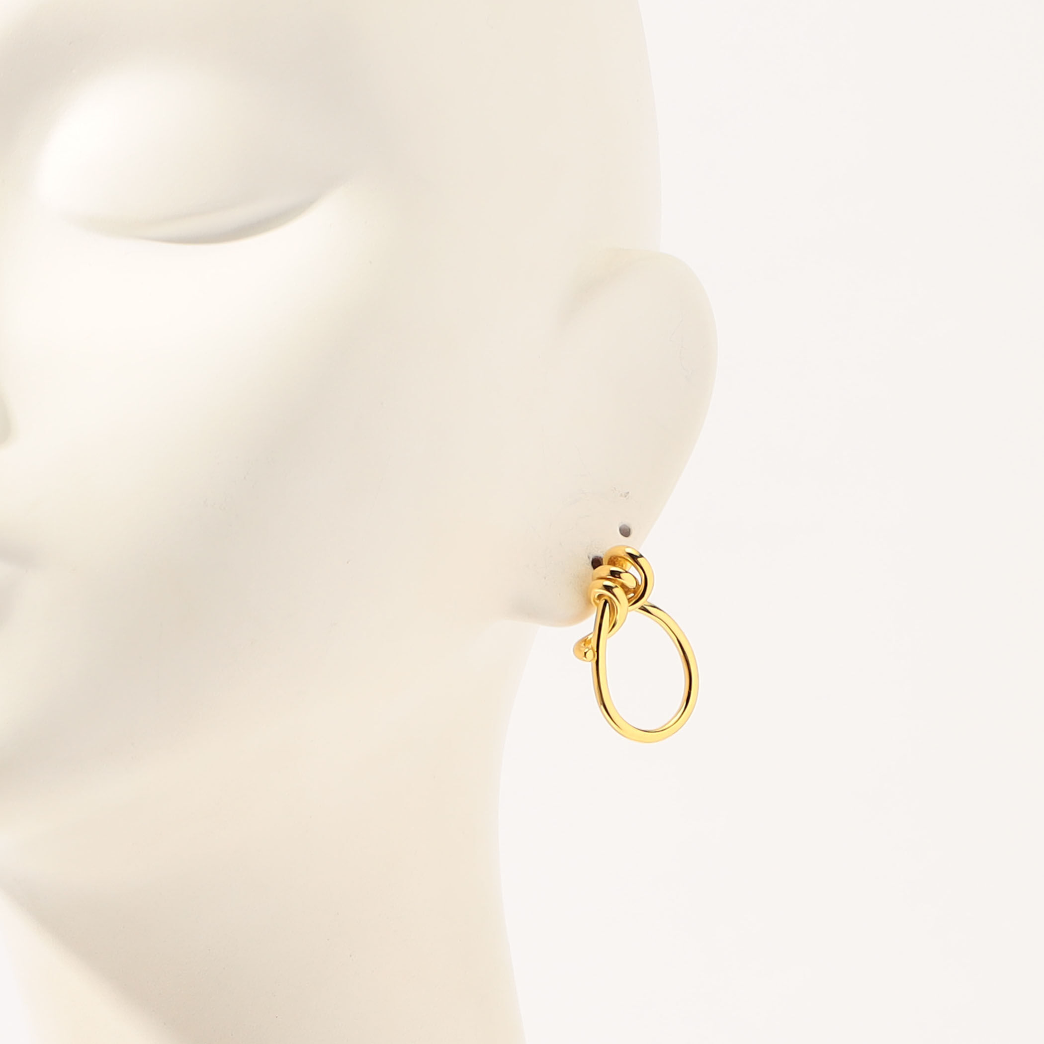 Completedworks ”Notsobig” Thread II ピアス｜トゥモローランド