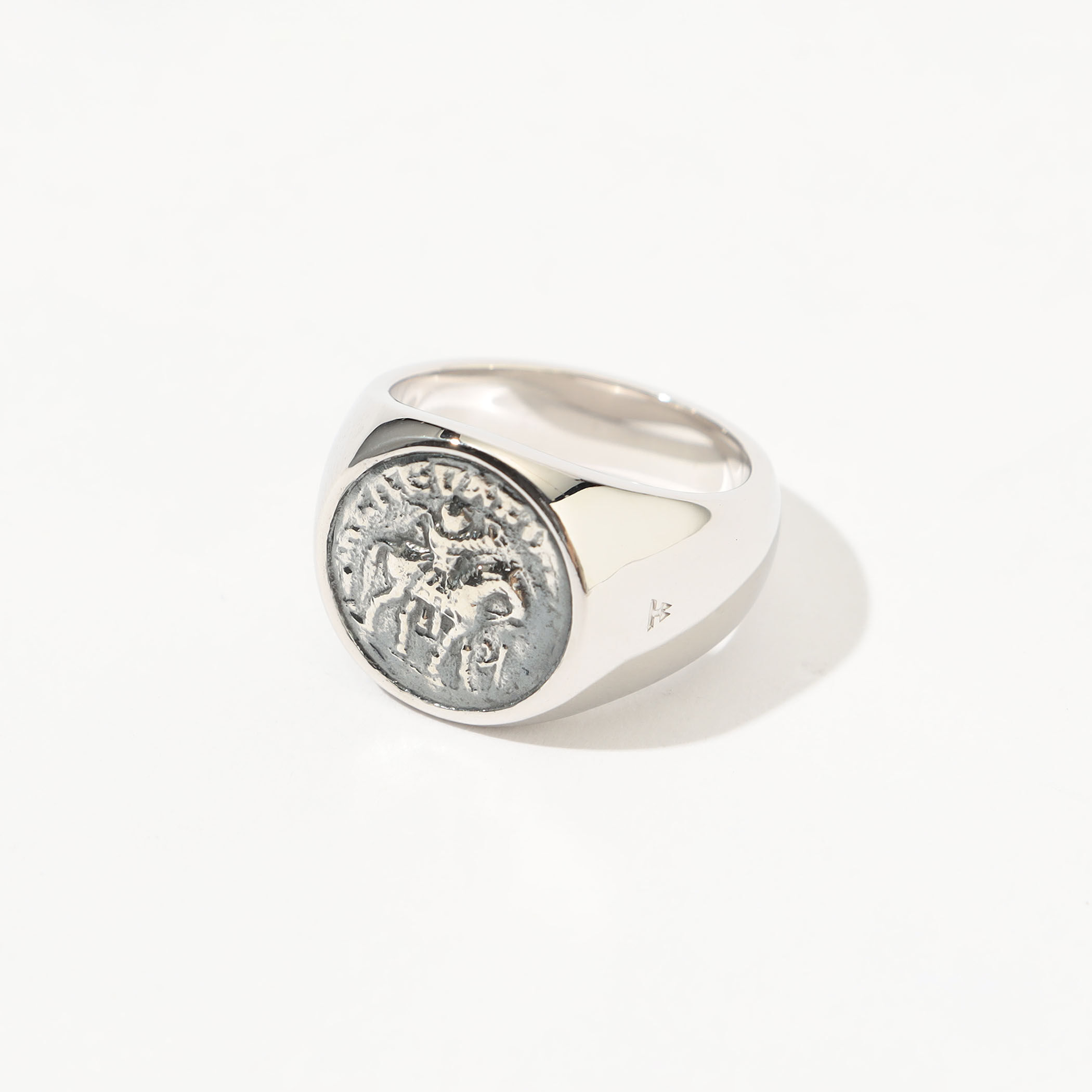 TOM WOOD Coin Ring リング|トゥモローランド 公式通販 TOM WOOD Coin Ring リング|トゥモローランド 公式通販