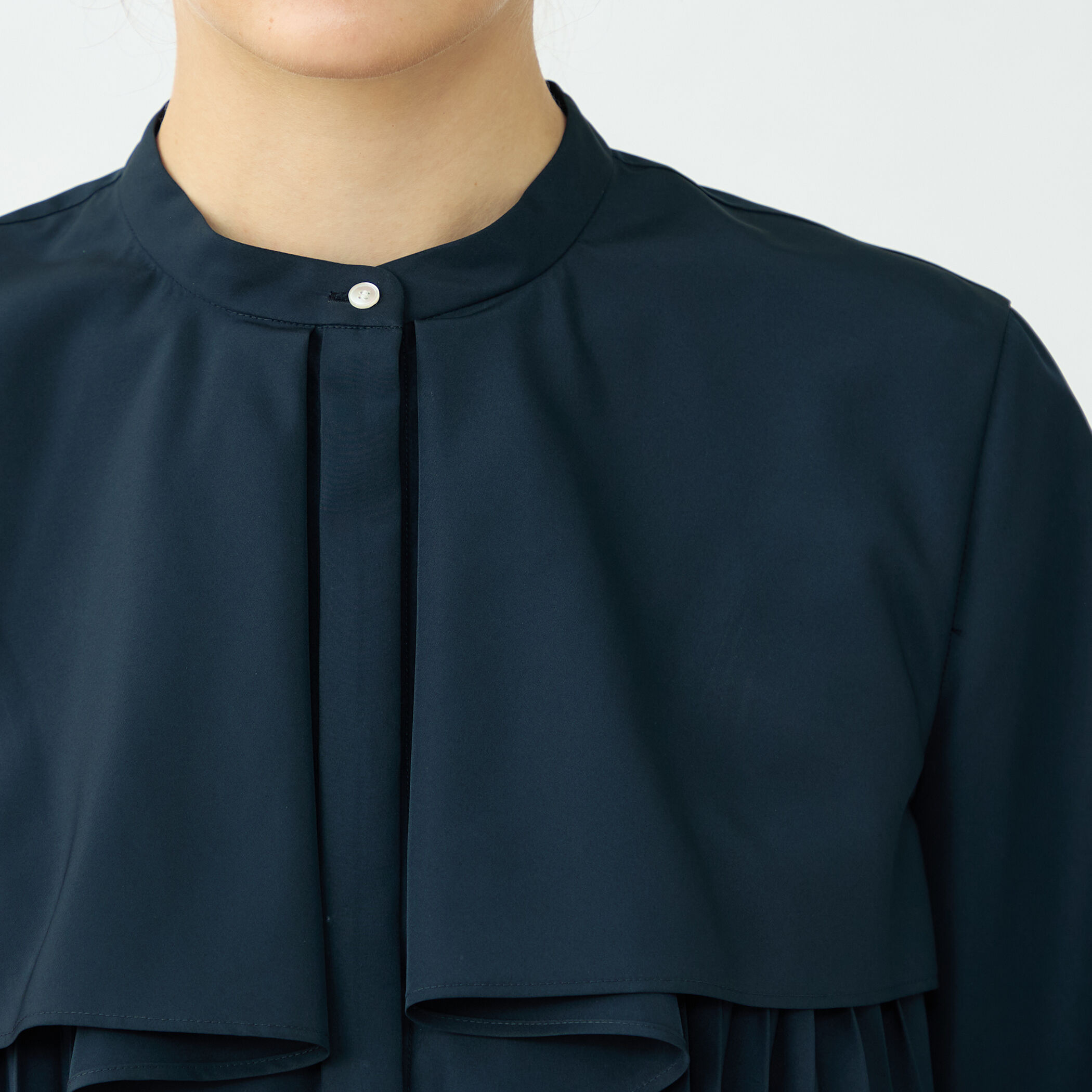 プリーツコンビ フロントドレープブラウス｜トゥモローランド 公式通販