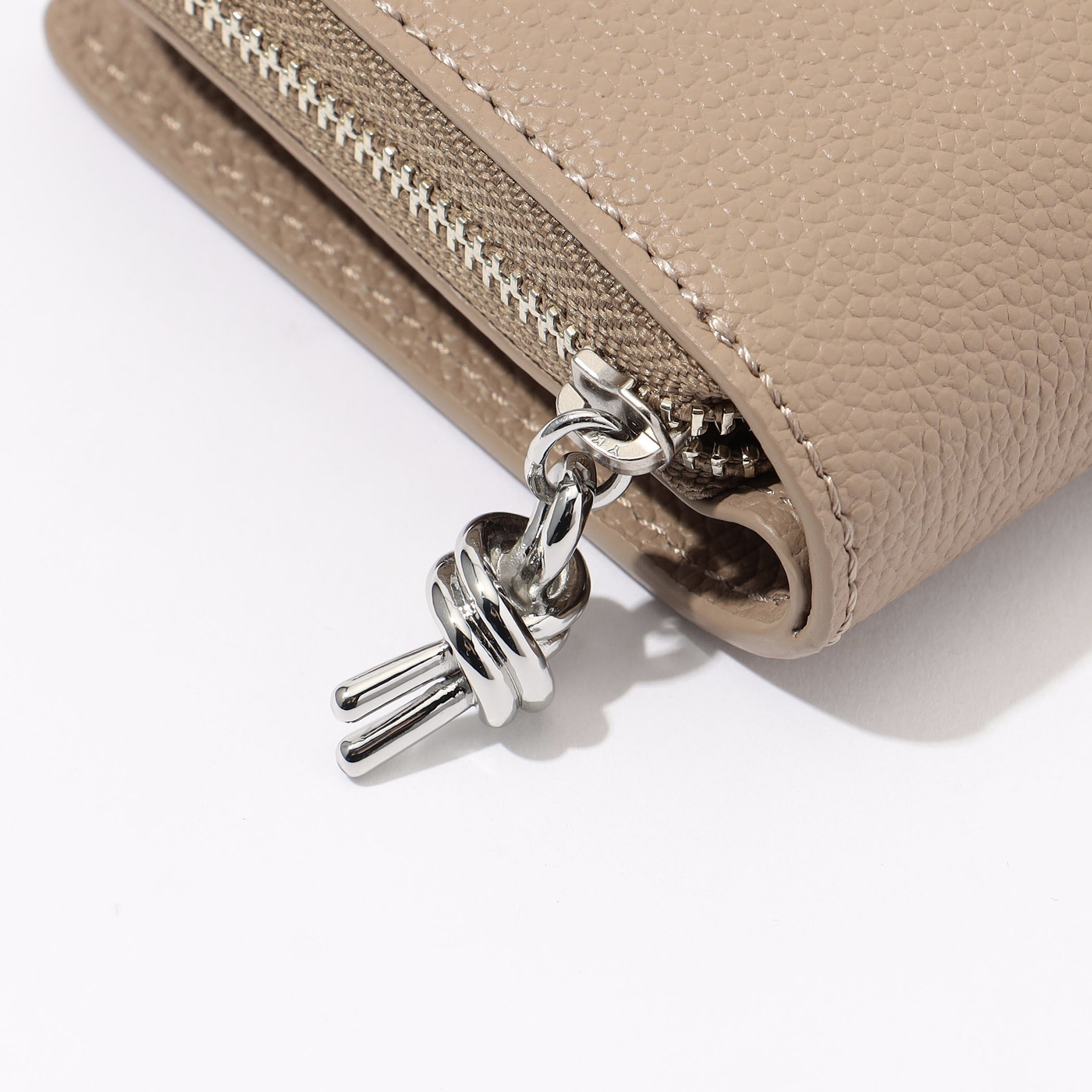 VASIC ROUND MINI ウォレット｜トゥモローランド 公式通販