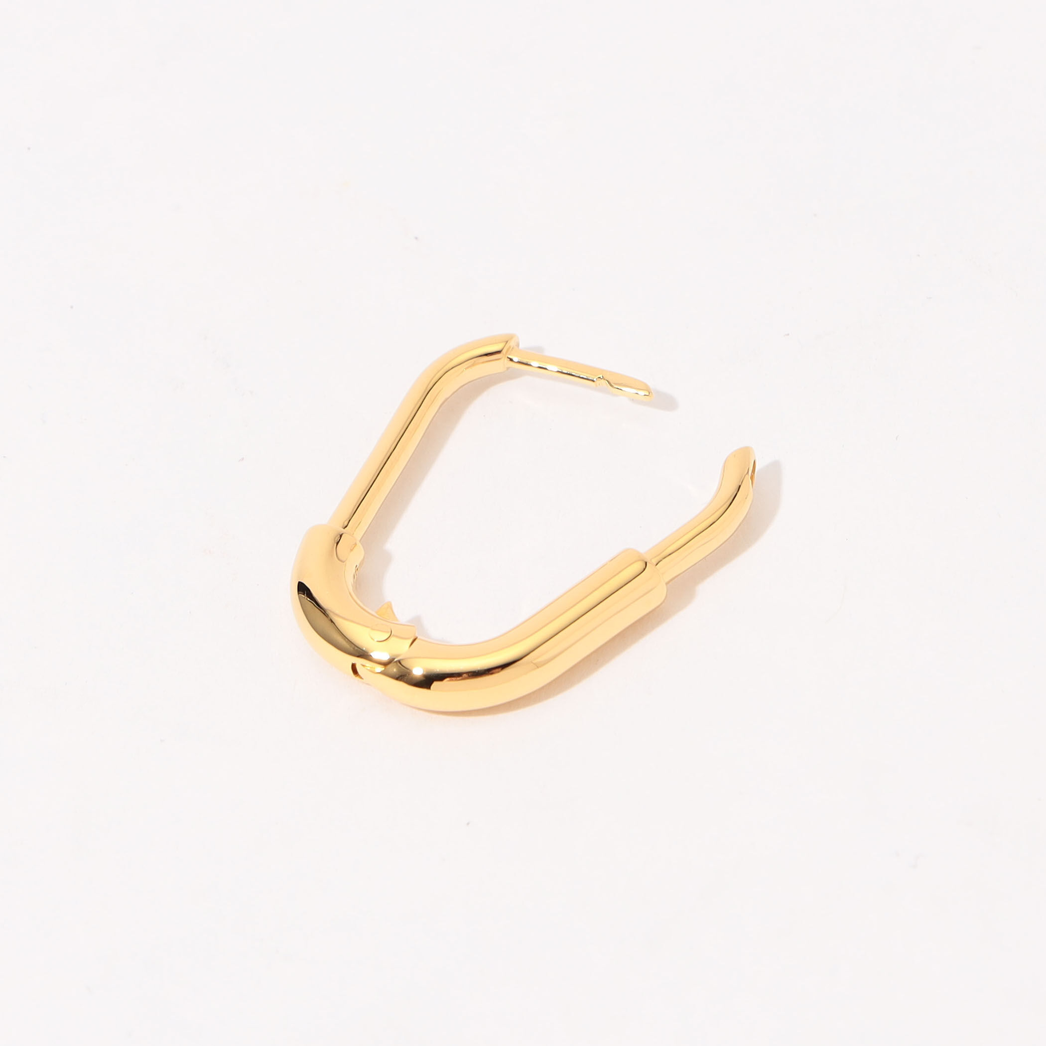 Otiumberg. Large Staple フープピアス｜トゥモローランド 公式サイト