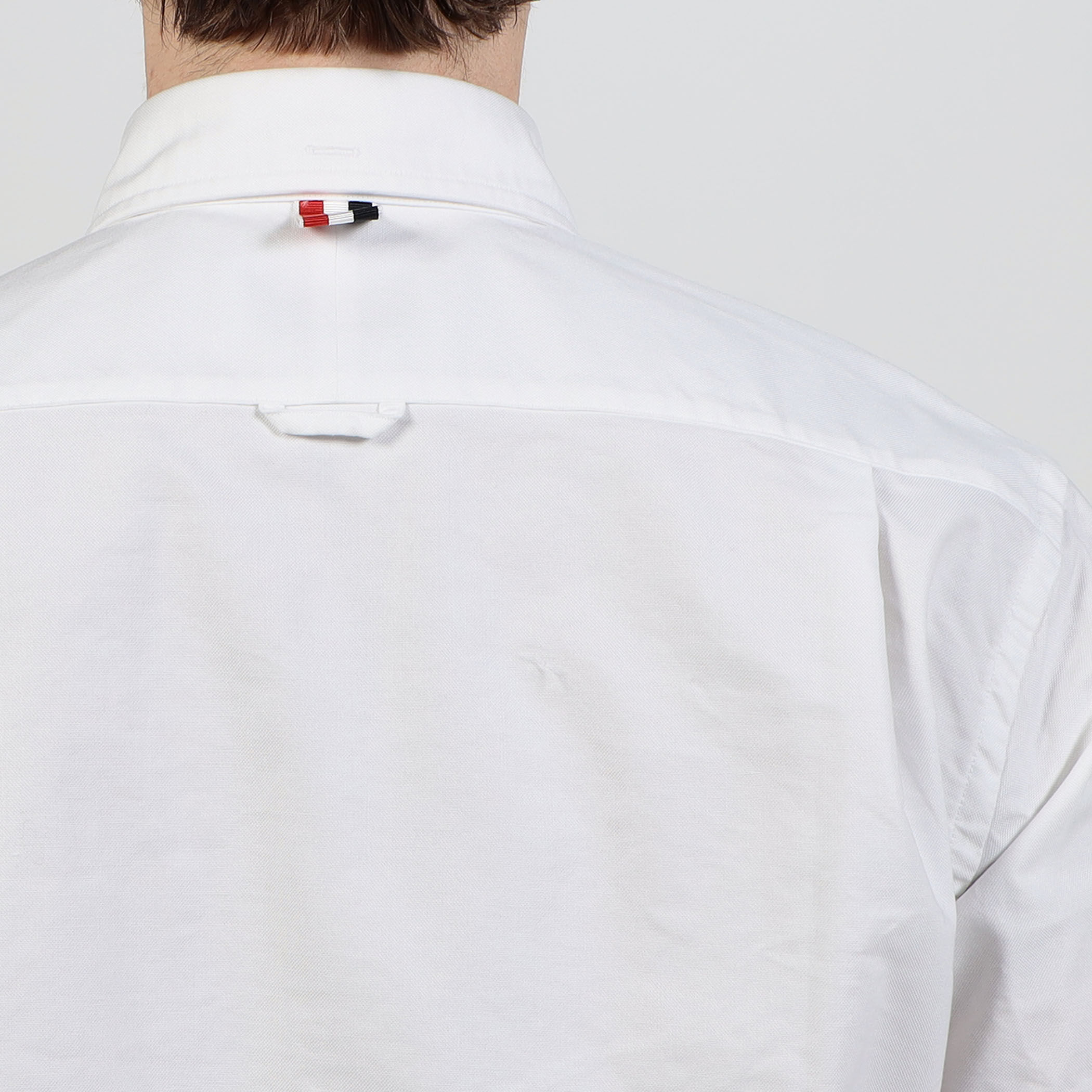 THOM BROWNE CLASSIC BUTTON-DOWN SHIRT｜トゥモローランド 公式通販