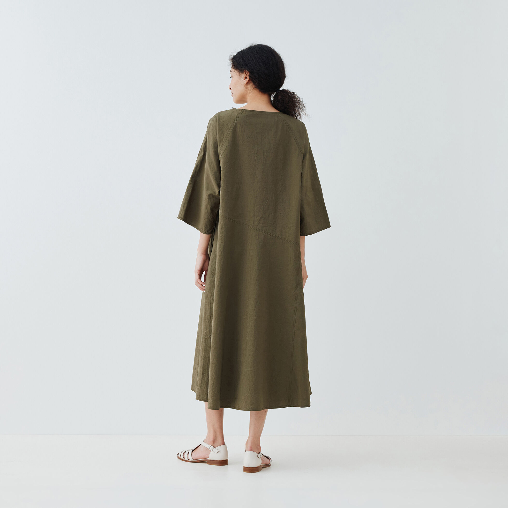 ラミーコンパクト ドルマンスリーブワンピース｜トゥモローランド 公式通販