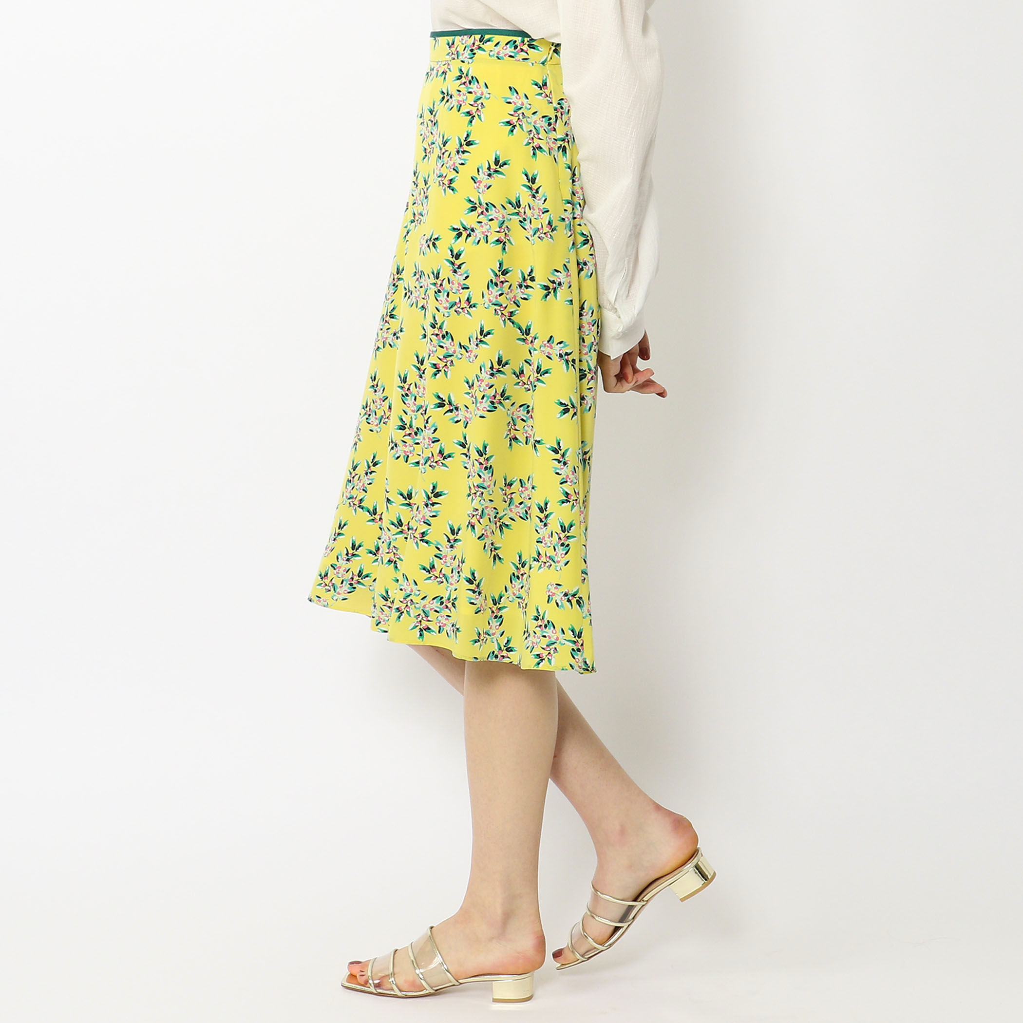 ポリエステルボタニカルプリント フレアスカート｜トゥモローランド