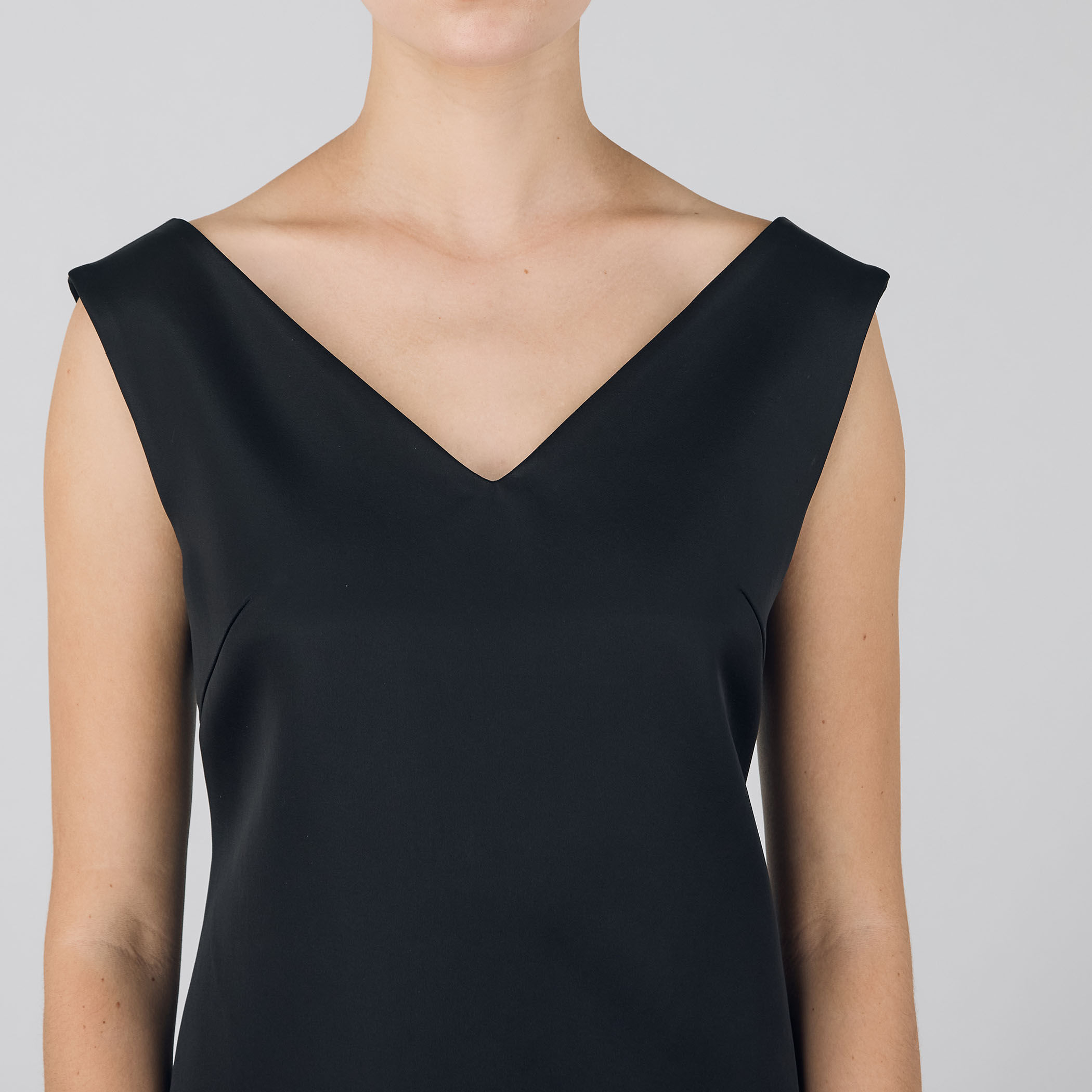 Noble T/WダブルクロスVネックワンピース 未使用 Noble（ノーブル）の