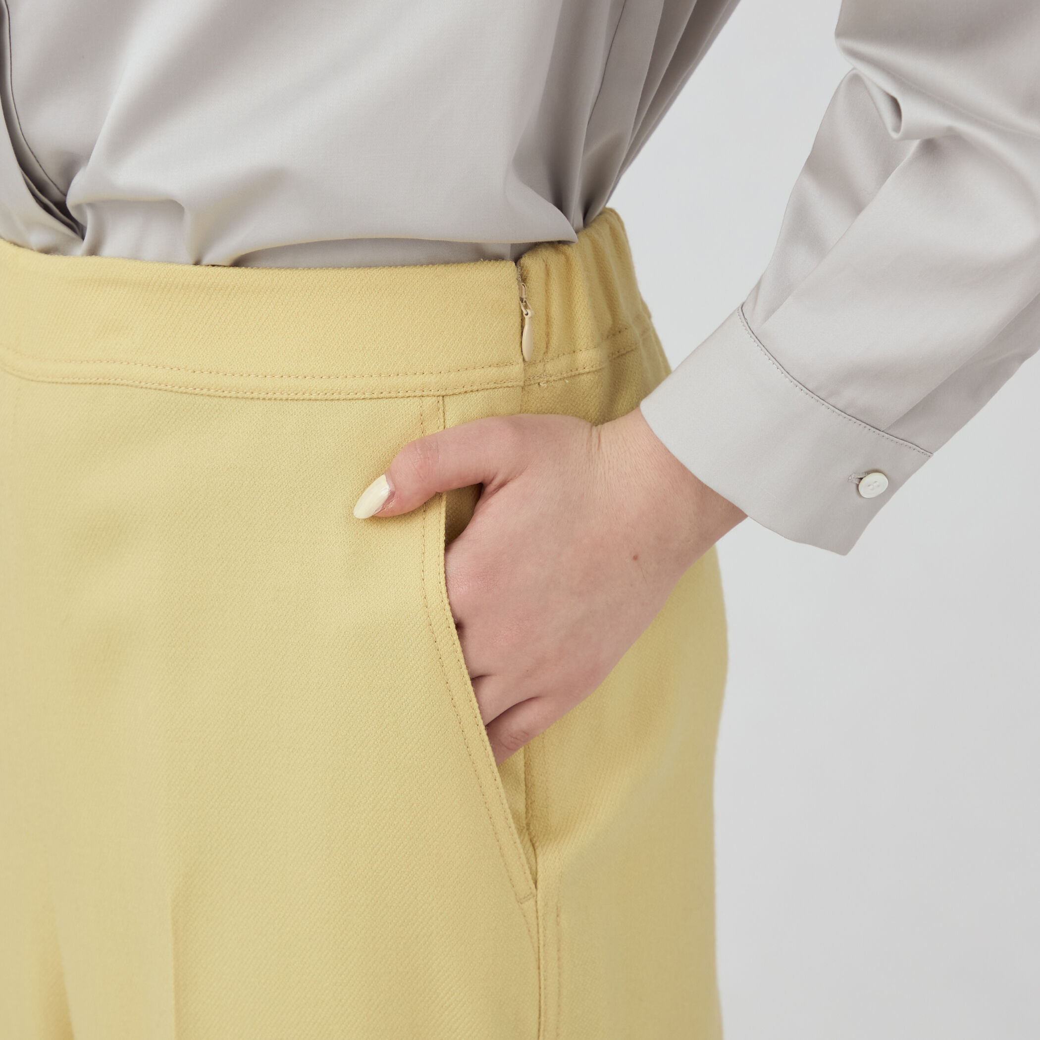 ストレッチボタニー ワイドパンツ｜トゥモローランド 公式通販