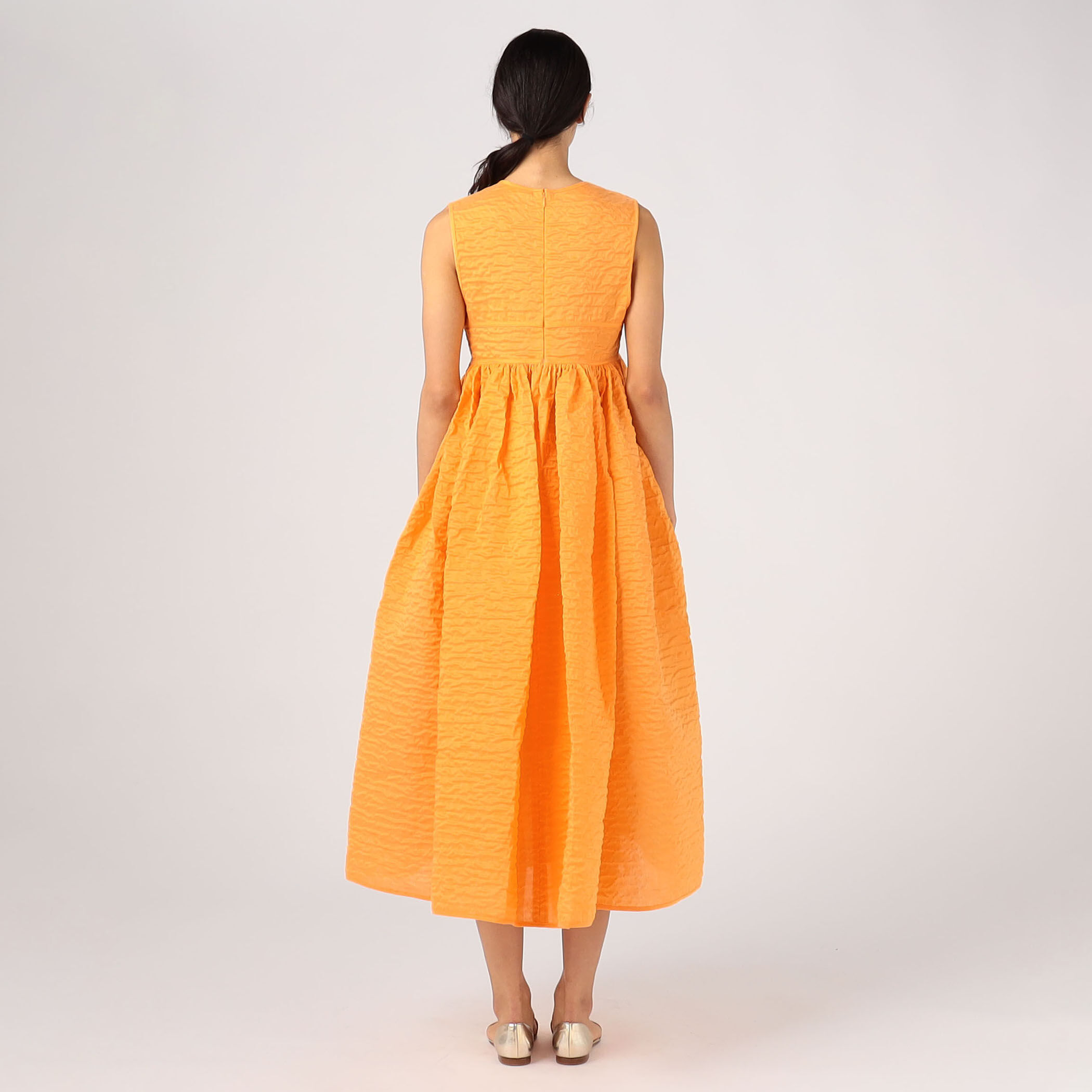 CECILIE BAHNSEN SLEEVELESS MIDI DRESS｜トゥモローランド 公式通販