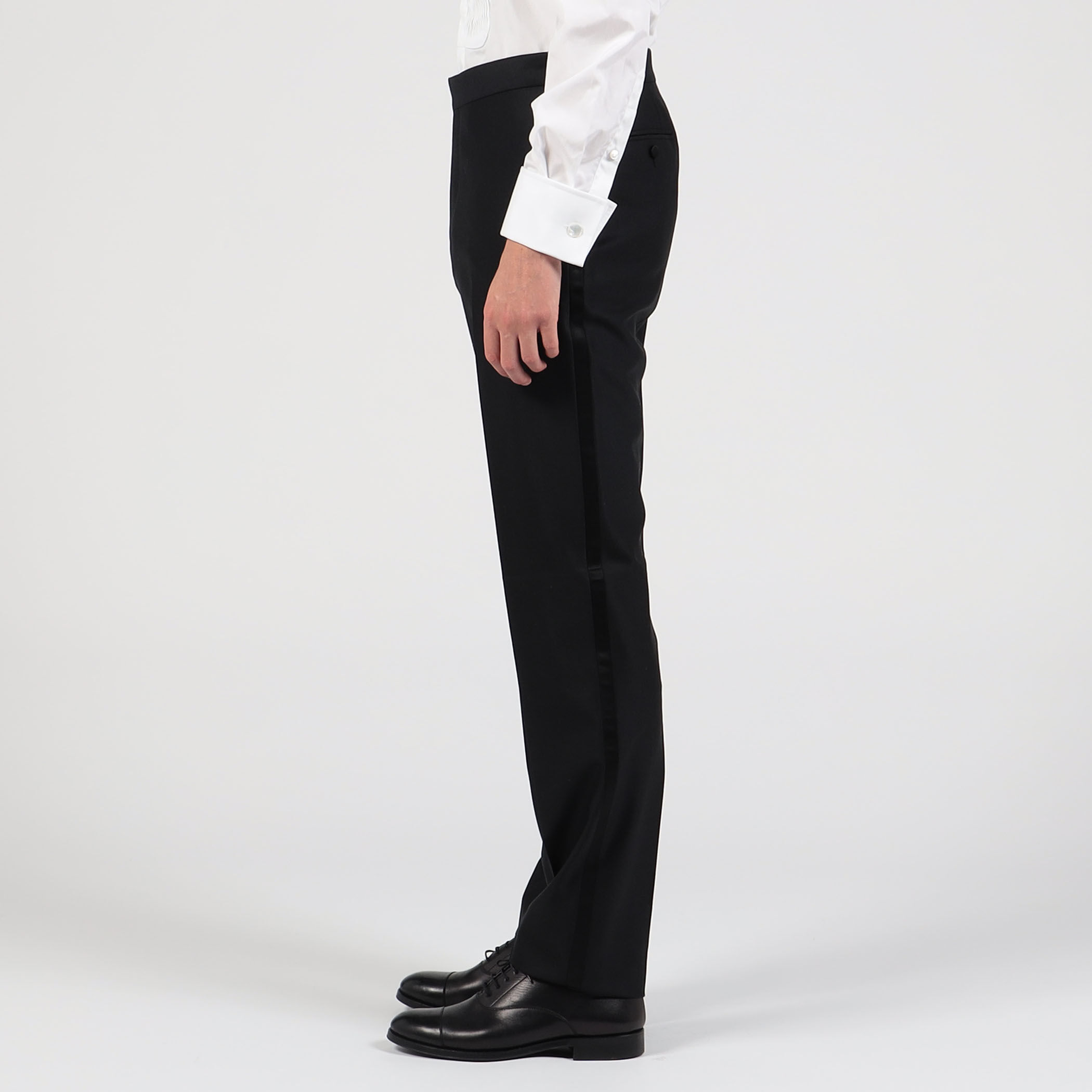 ウールドスキン ピークドラペル タキシード｜トゥモローランド 公式通販