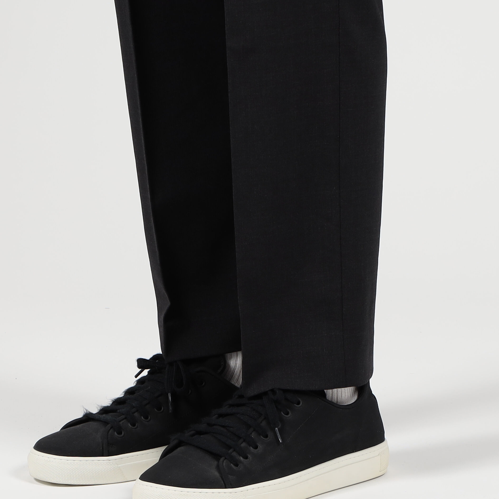 ストレッチウール ドローストリングパンツ MYDW1391｜トゥモローランド