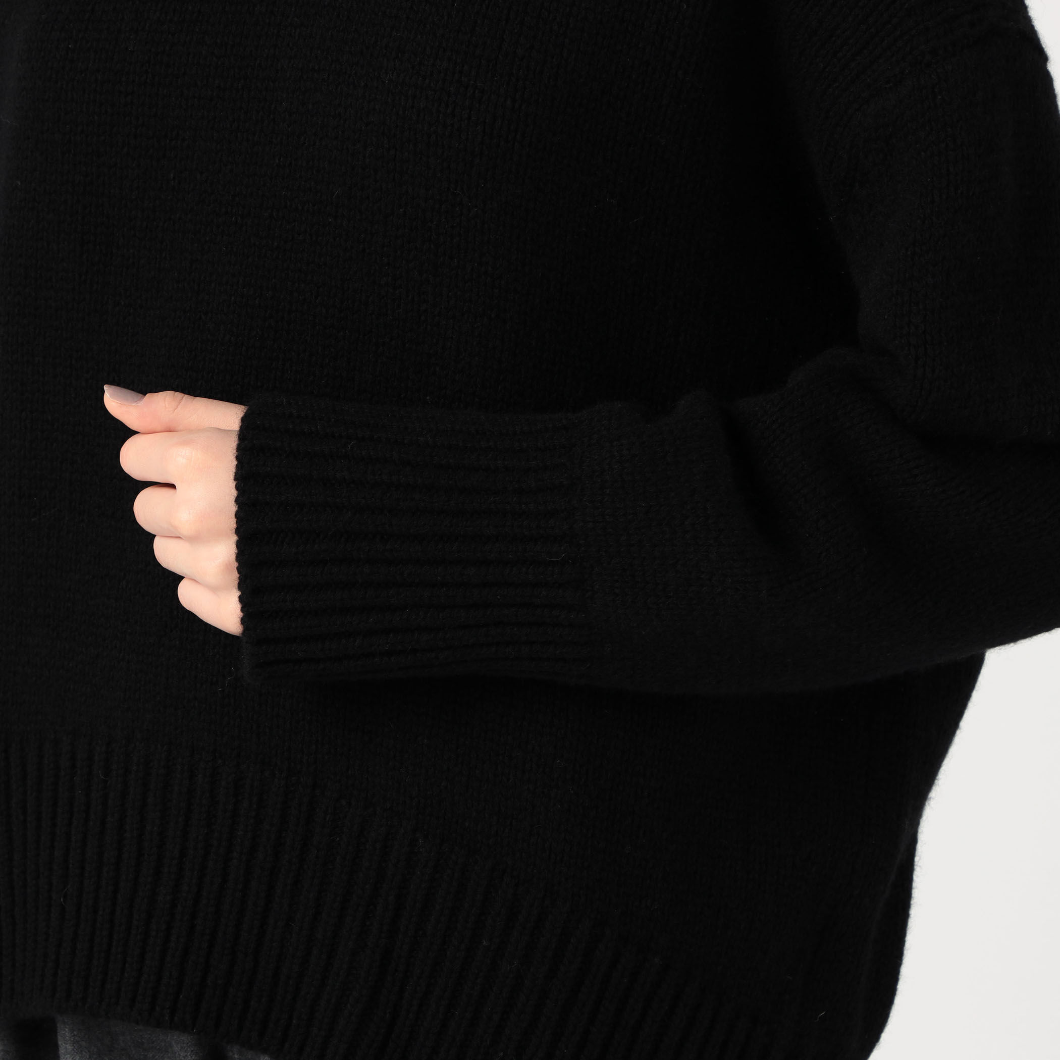 ファインウール タートルネックプルオーバー｜トゥモローランド 公式通販