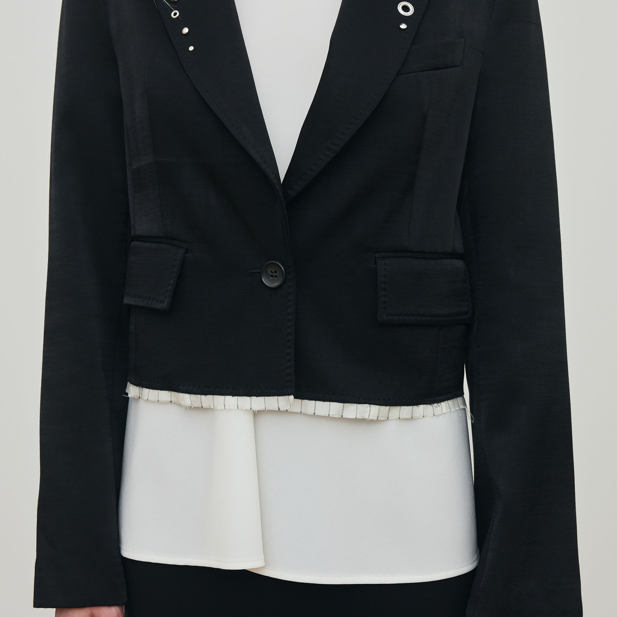 レーヨンサテン クロップドジャケット｜トゥモローランド 公式通販