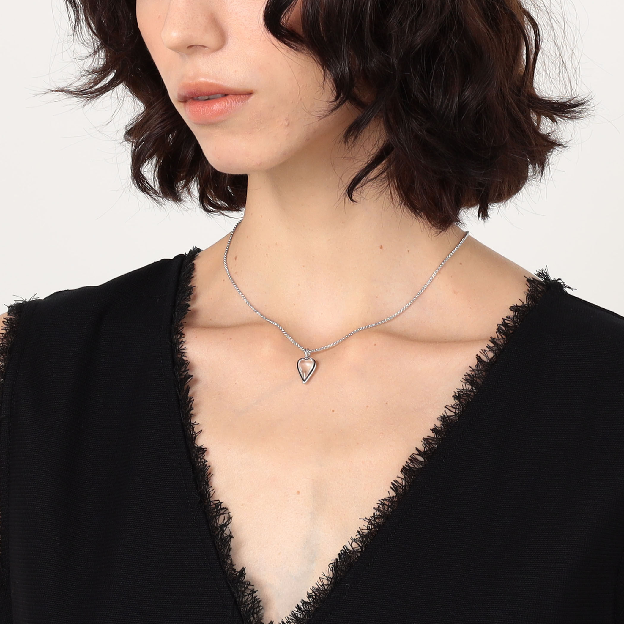 avgvst Small Rock Crystal Hart シルバーネックレス