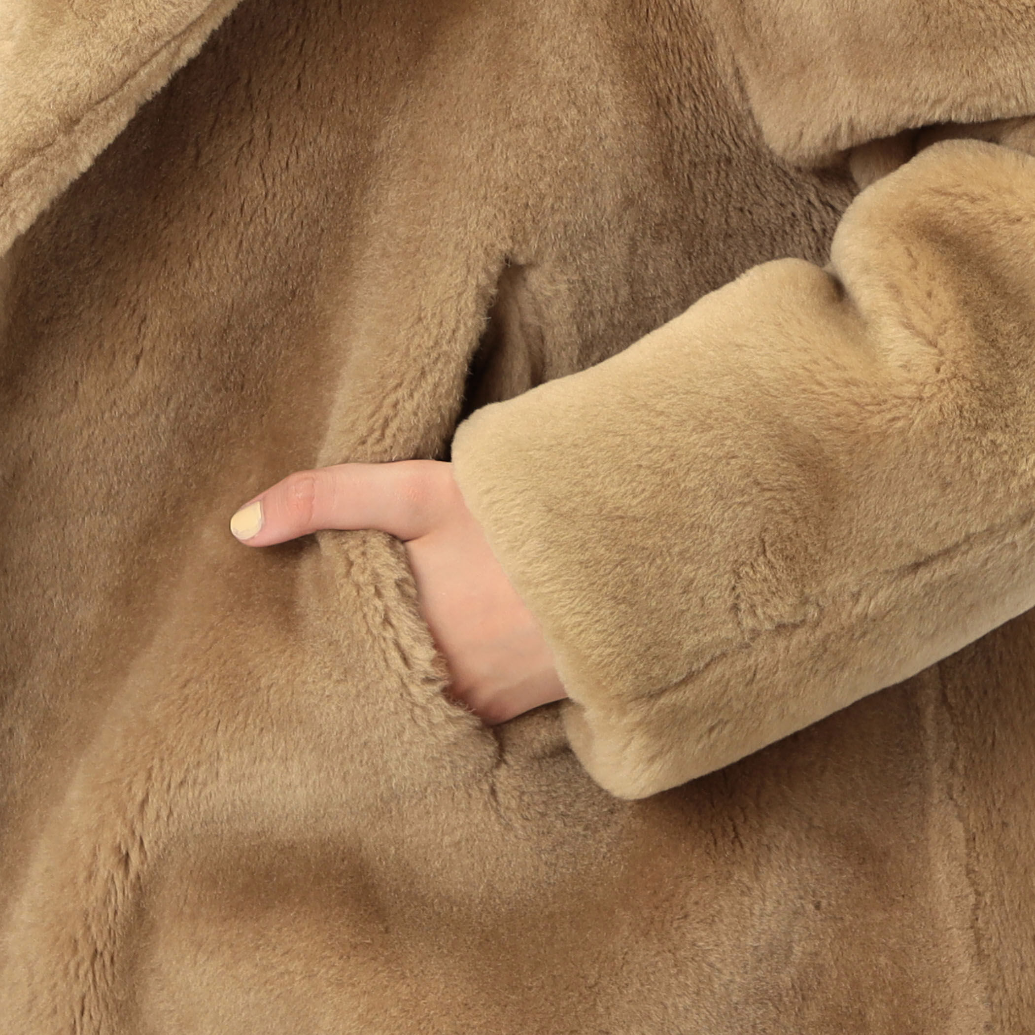 MARTIN GRANT A LINE SHEARLING FUR コート｜トゥモローランド
