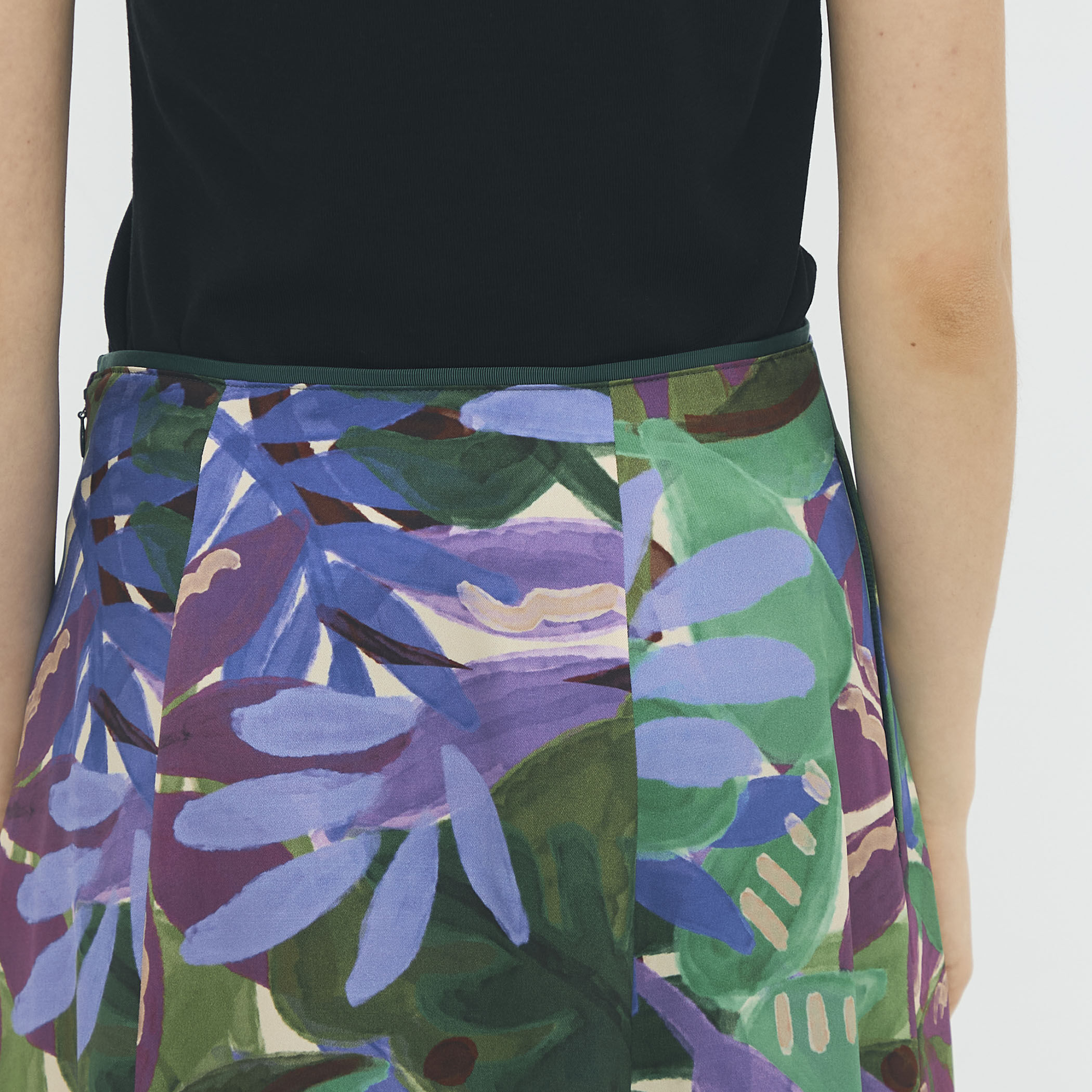 ポリエステル リーフプリントフレアスカート｜トゥモローランド 公式通販